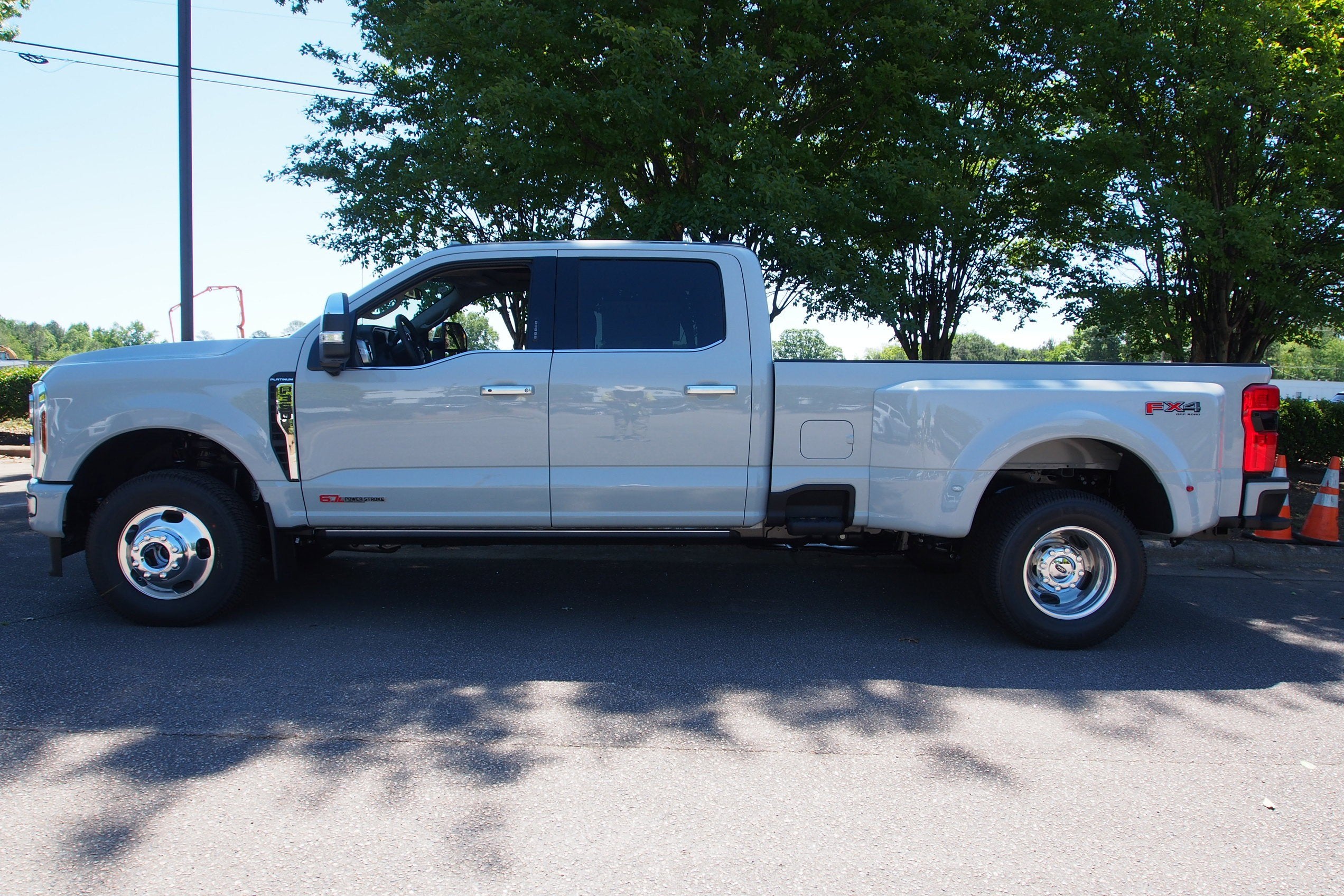 2026 Ford Super Duty F-350 DRW Platinum
