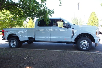 2026 Ford Super Duty F-350 DRW Platinum