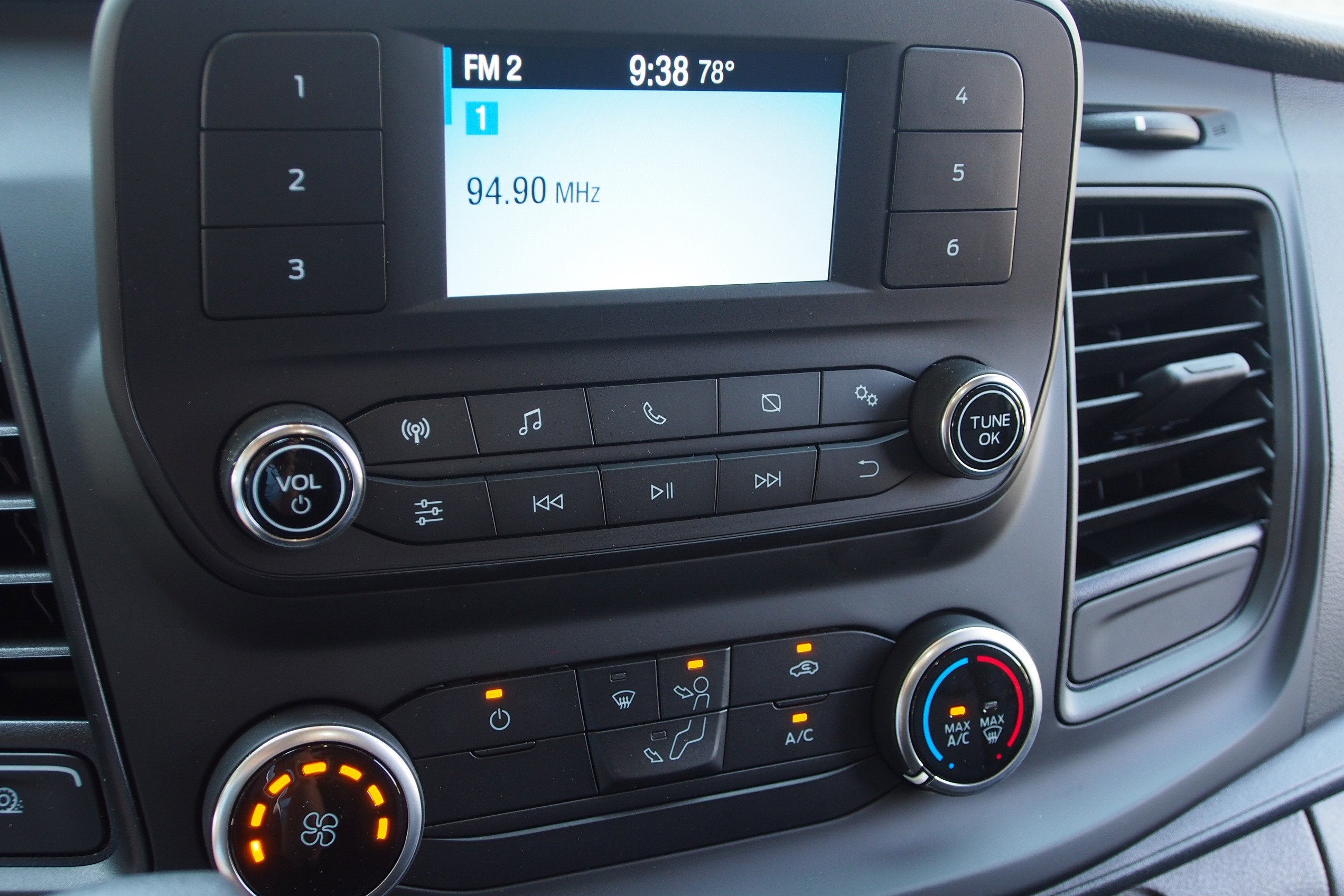 2025 Ford Transit Cargo Van Base