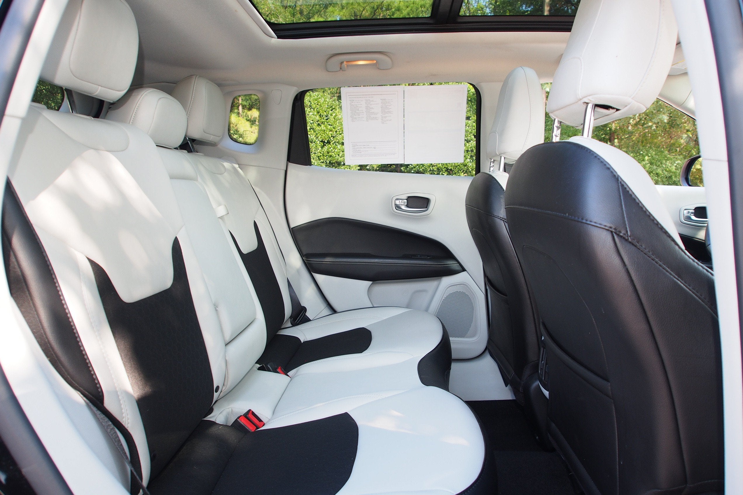 2020 Jeep Compass Latitude w/Sun/Wheel Pkg