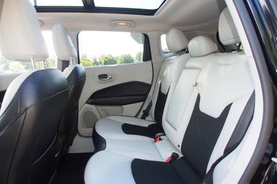 2020 Jeep Compass Latitude w/Sun/Wheel Pkg