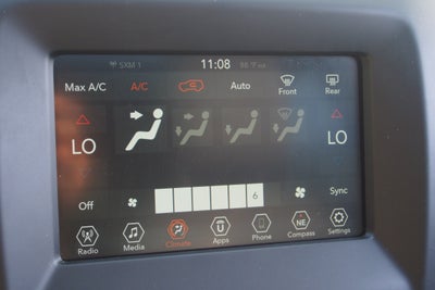 2020 Jeep Compass Latitude w/Sun/Wheel Pkg