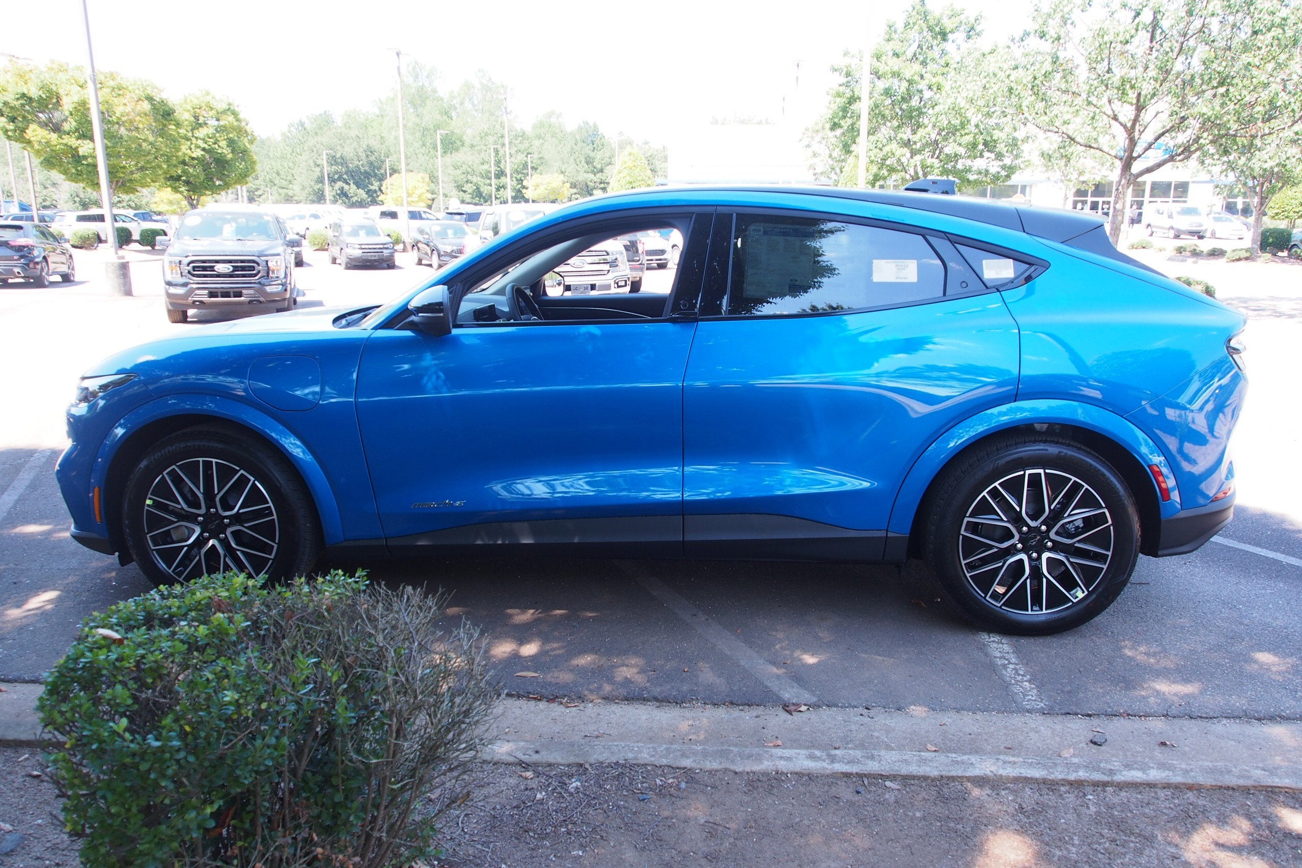 2025 Ford Mustang Mach-E Premium