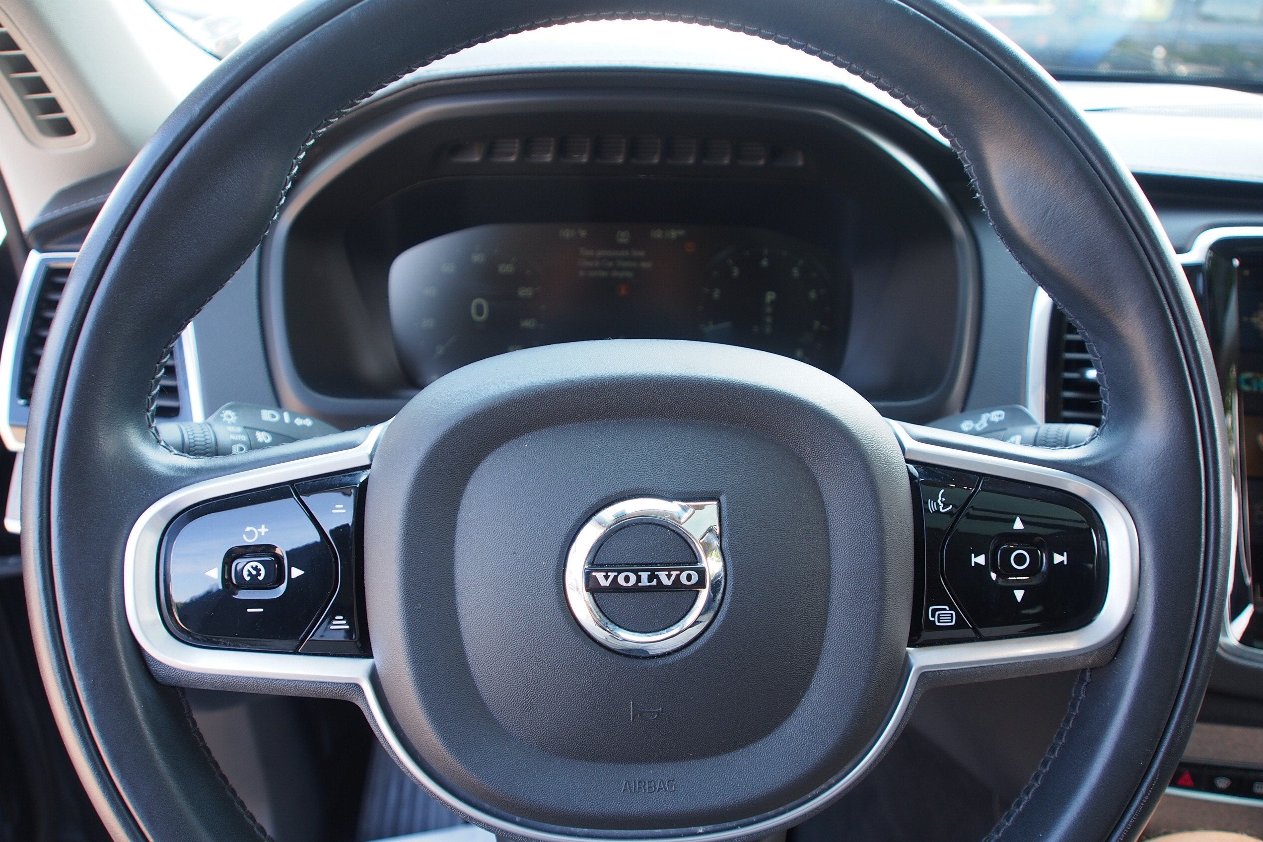 2022 Volvo XC90 Inscription