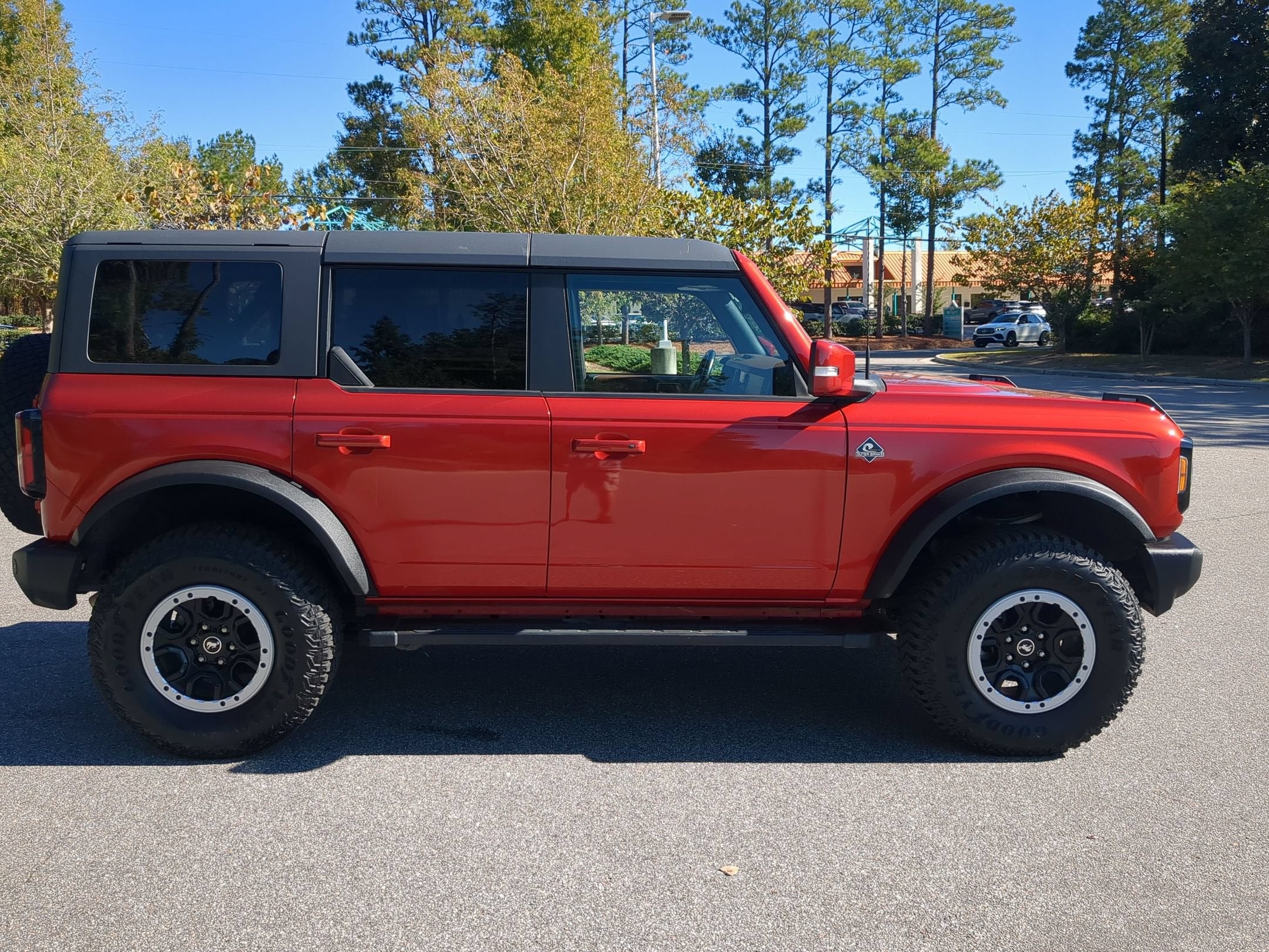 2024 Ford Bronco Outer Banks