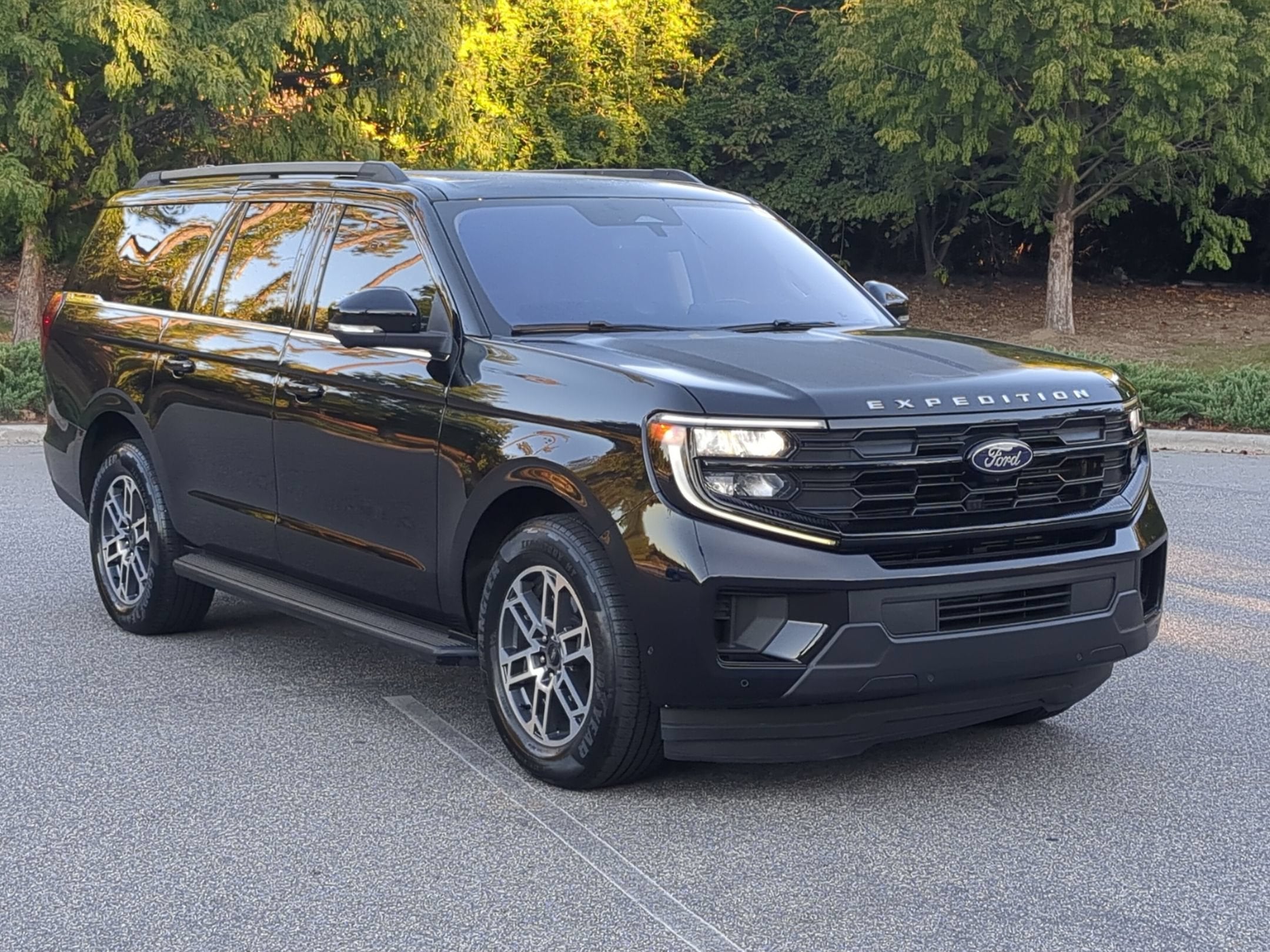 2025 Ford Expedition Max Active