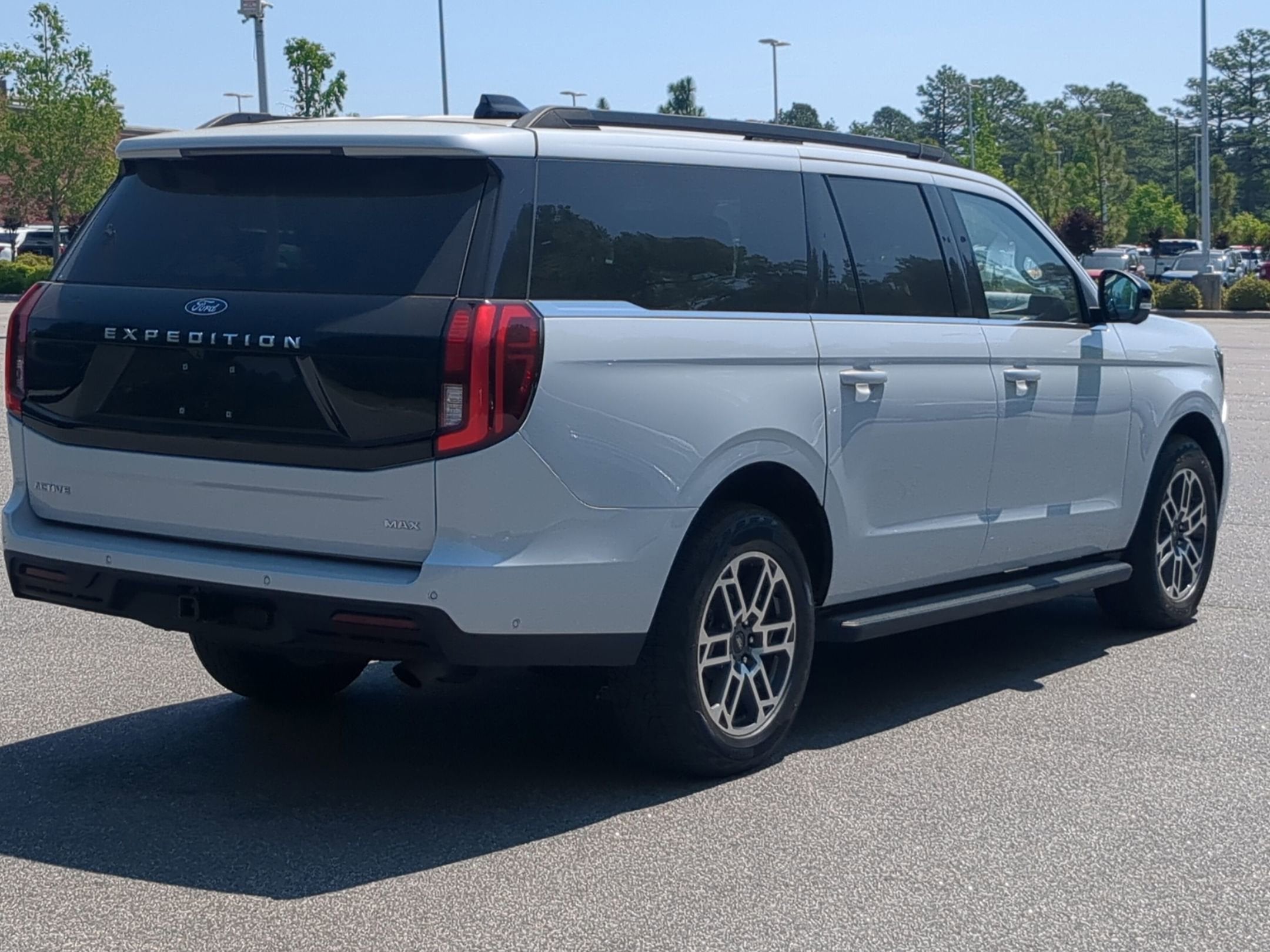 2025 Ford Expedition Max Active