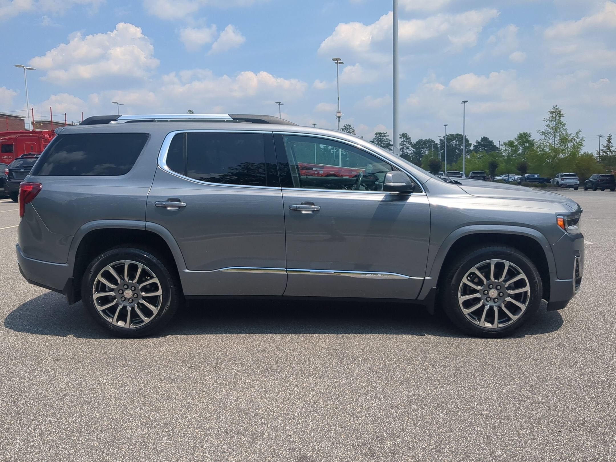 2022 GMC Acadia Denali