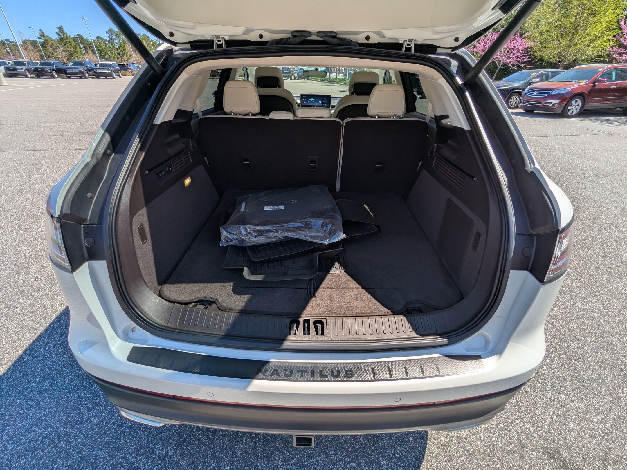 2023 Lincoln Nautilus Black Label