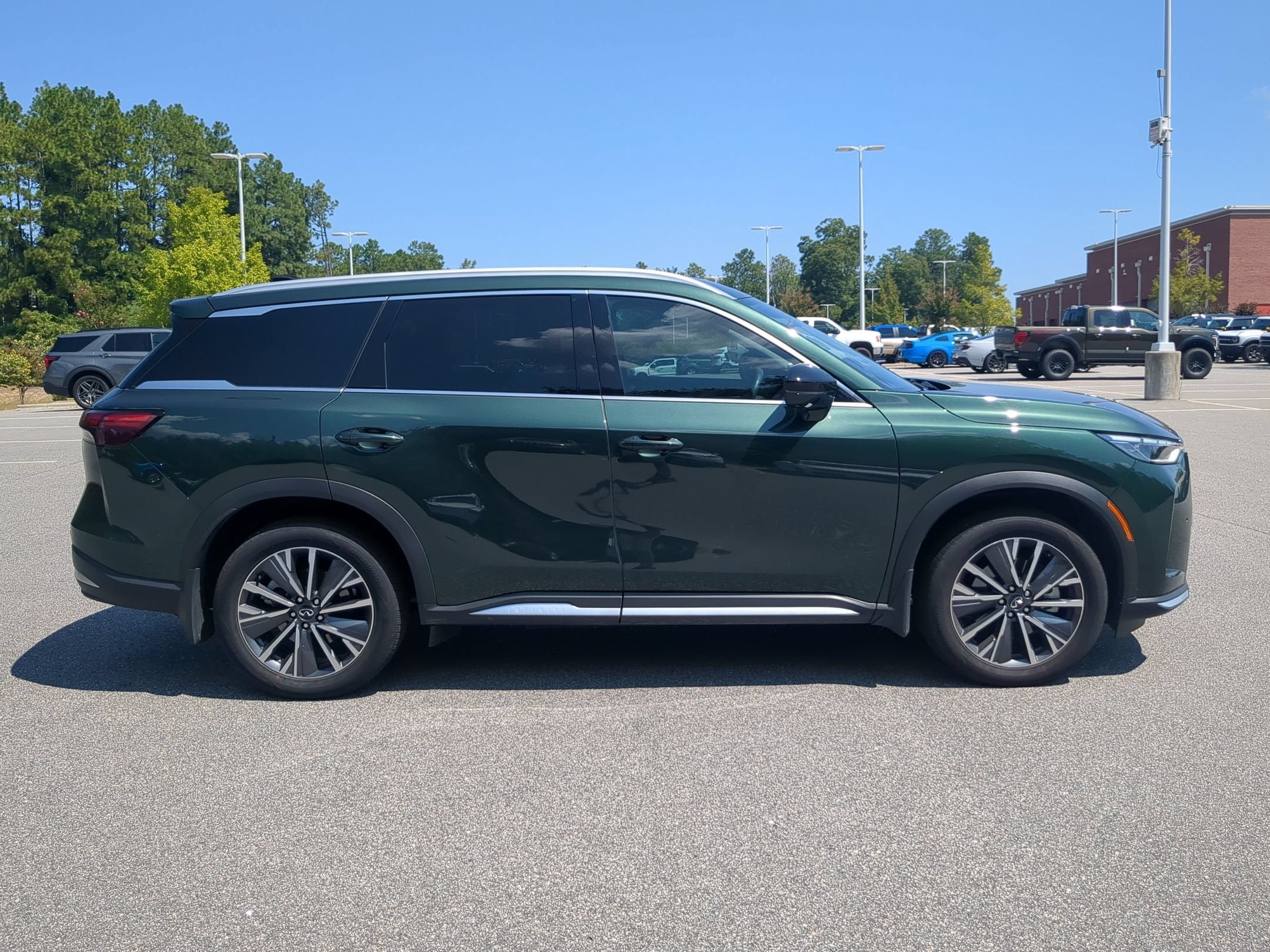 2026 INFINITI QX60 LUXE