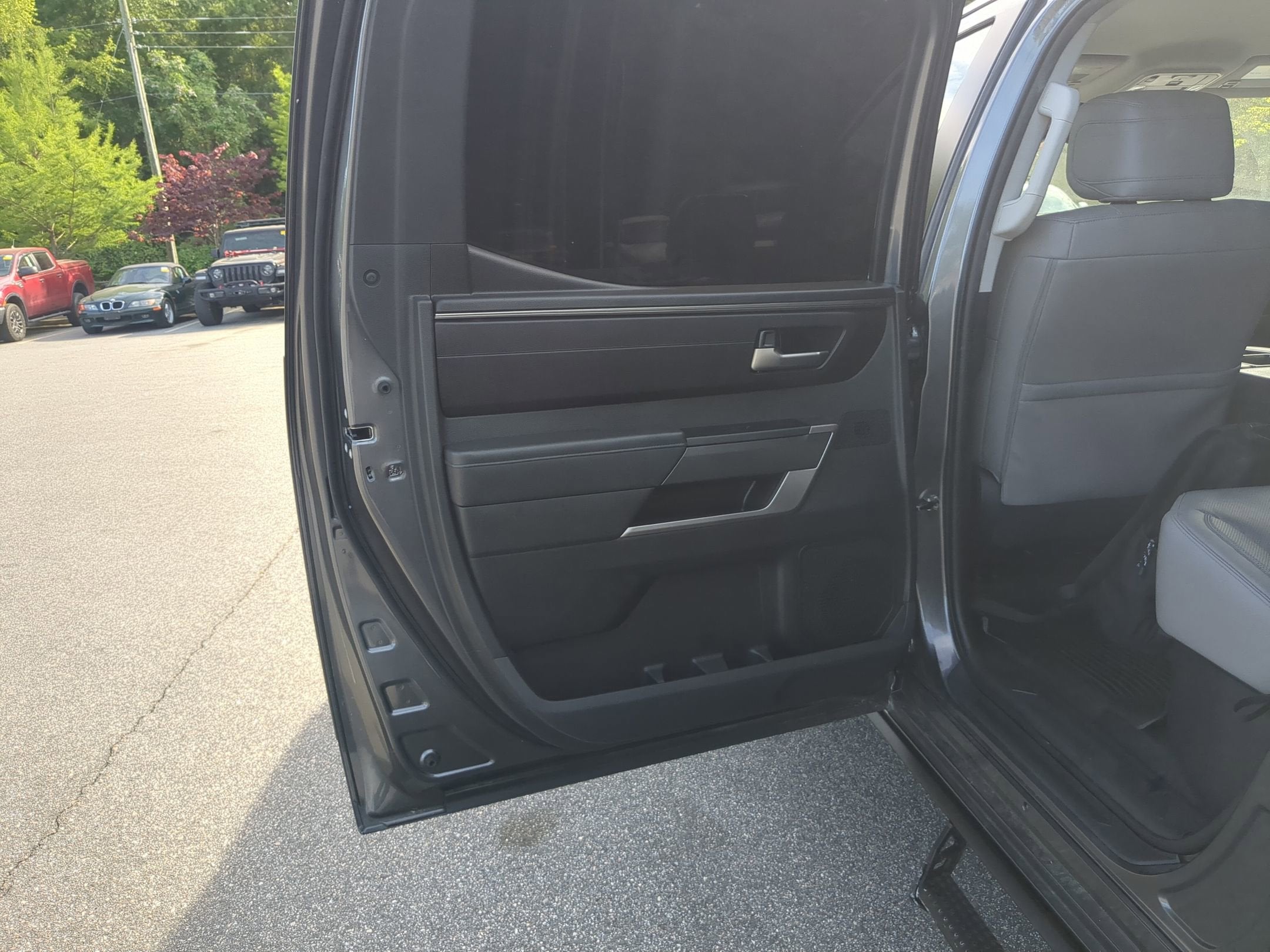 2024 Toyota Tundra 4WD SR5