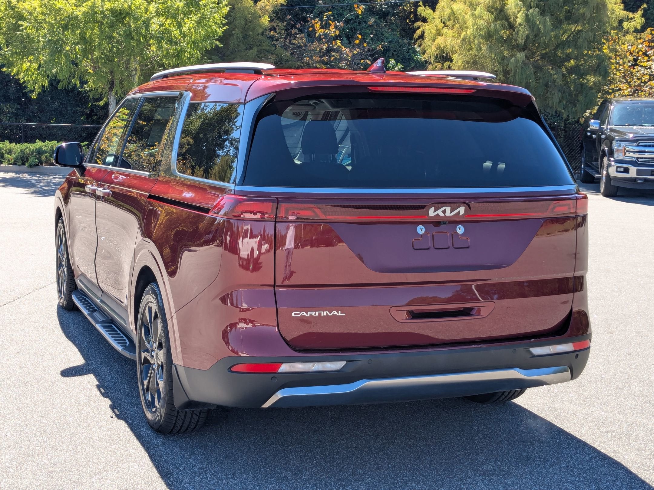 2023 Kia Carnival SX
