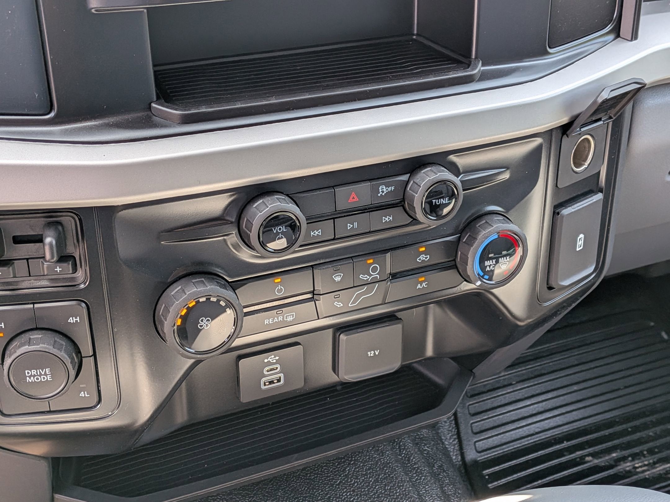 2026 Ford Super Duty F-350 DRW Base