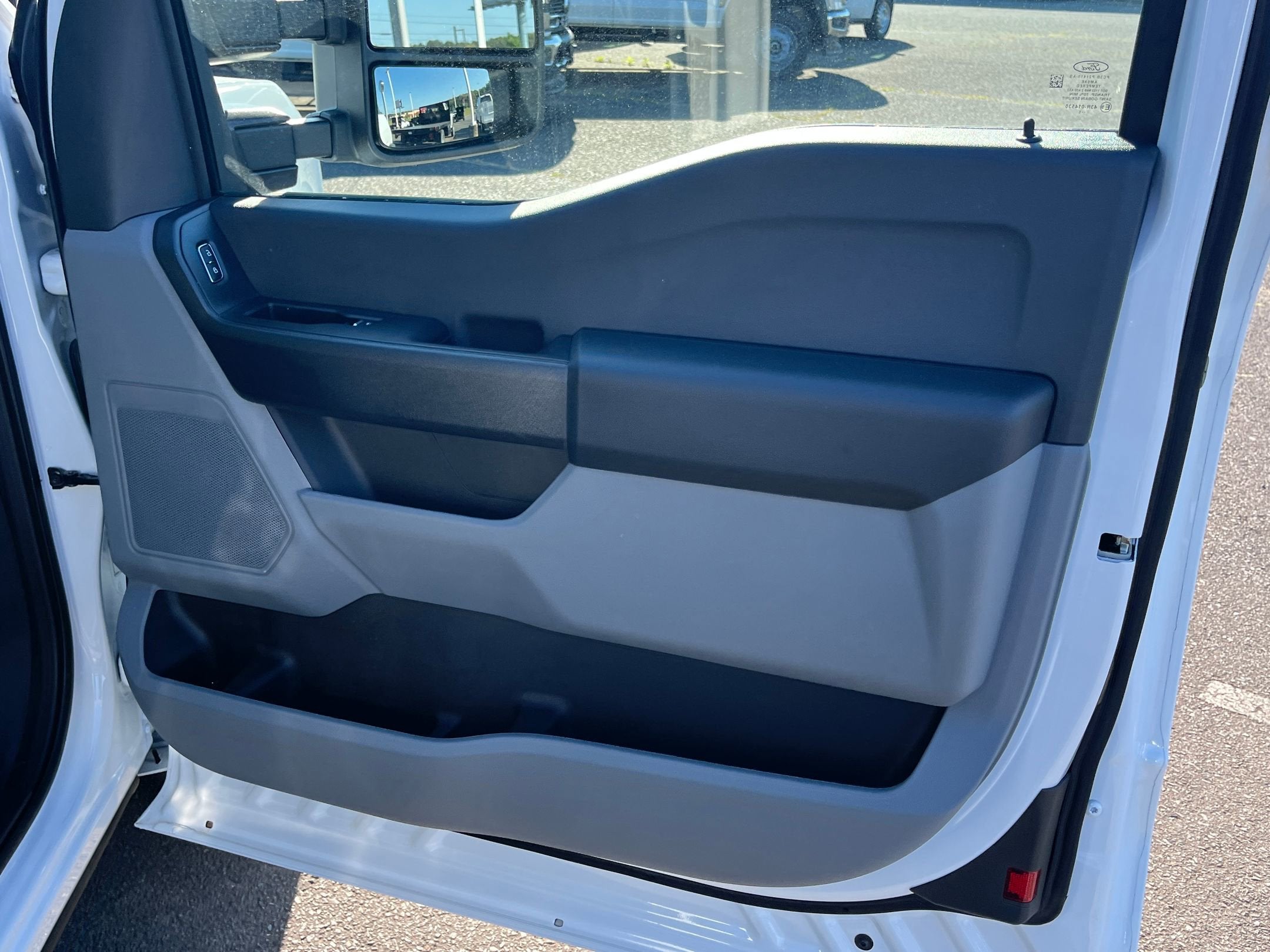 2025 Ford Super Duty F-350 SRW XL