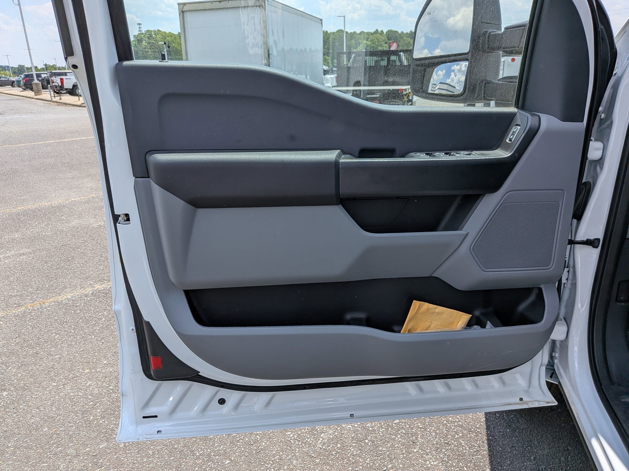 2025 Ford Super Duty F-350 SRW XL