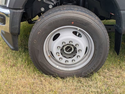 2025 Ford Super Duty F-600 DRW XL