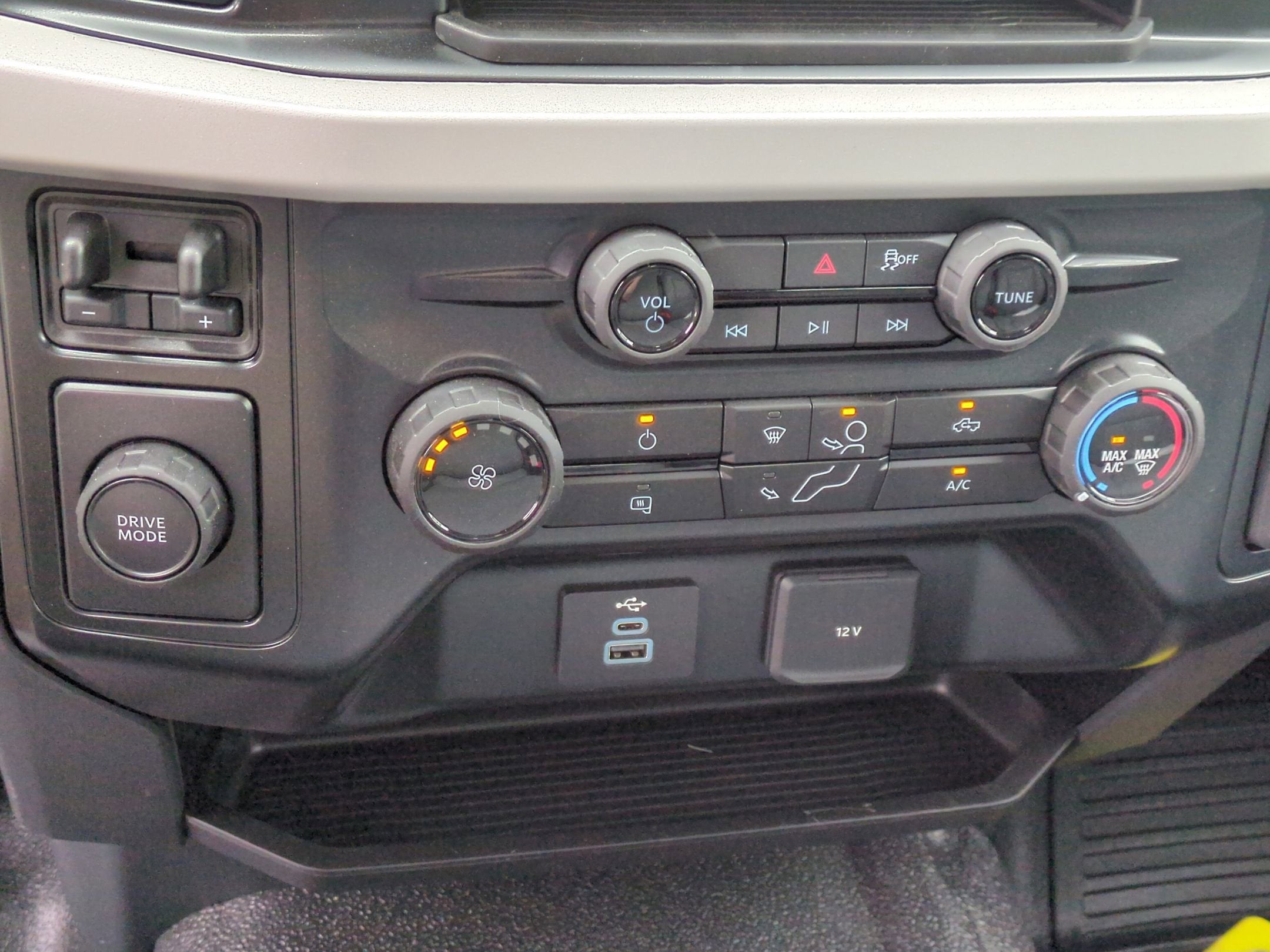 2026 Ford Super Duty F-350 DRW Base