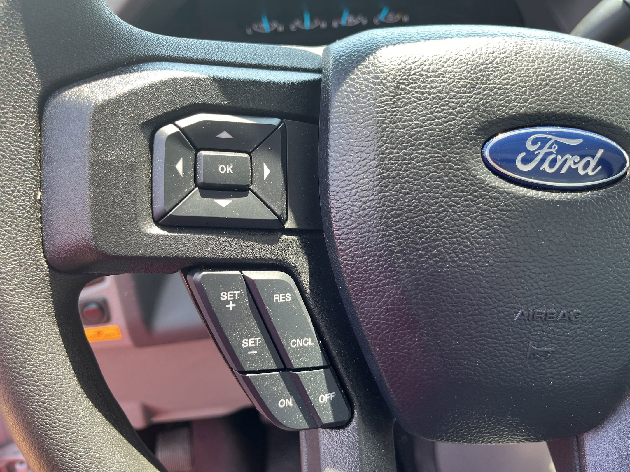 2025 Ford E-Series Cutaway Base 12ft Box