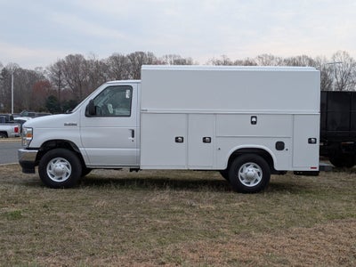 2026 Ford E-Series Cutaway Base