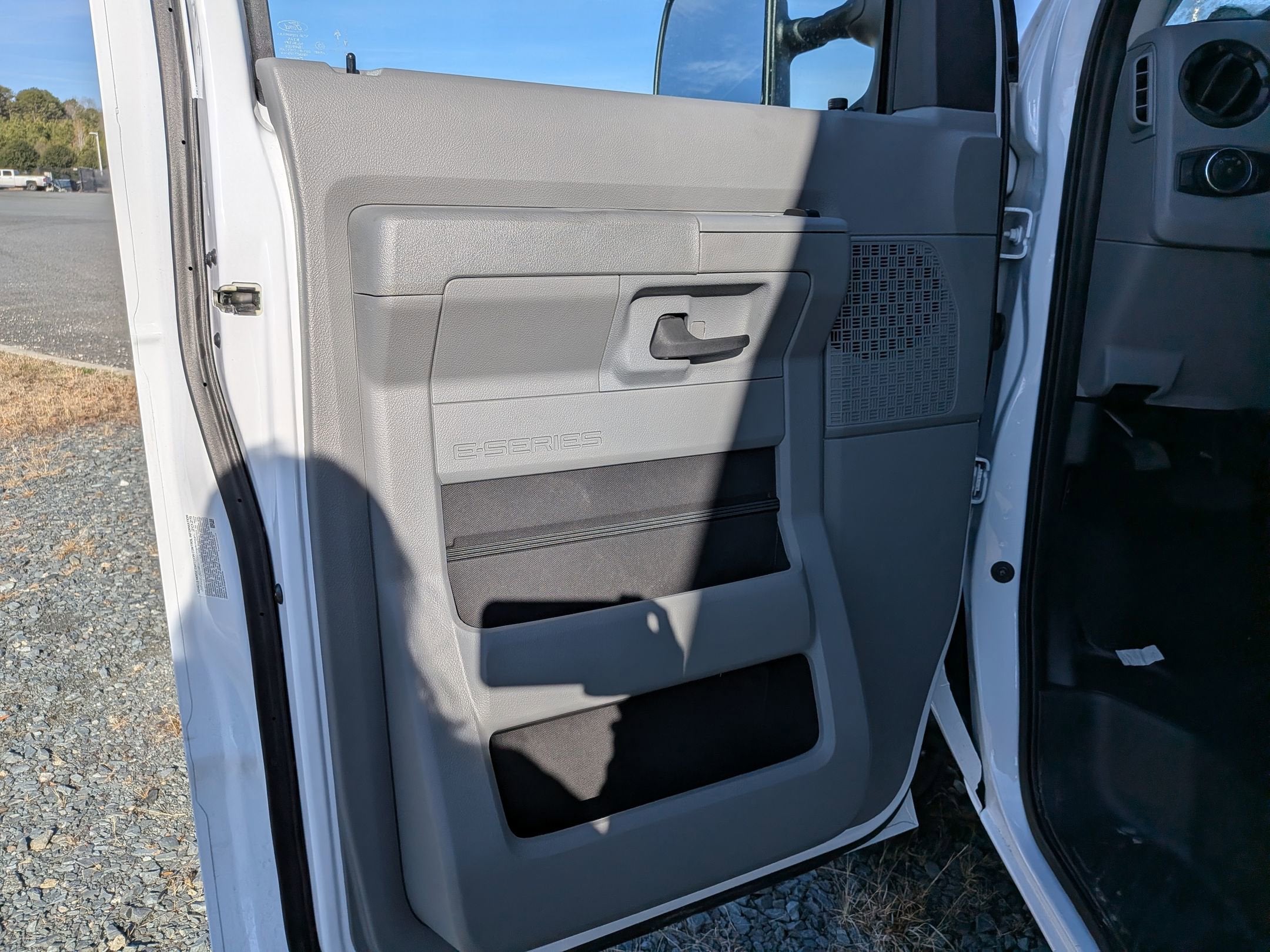 2026 Ford E-Series Cutaway Base