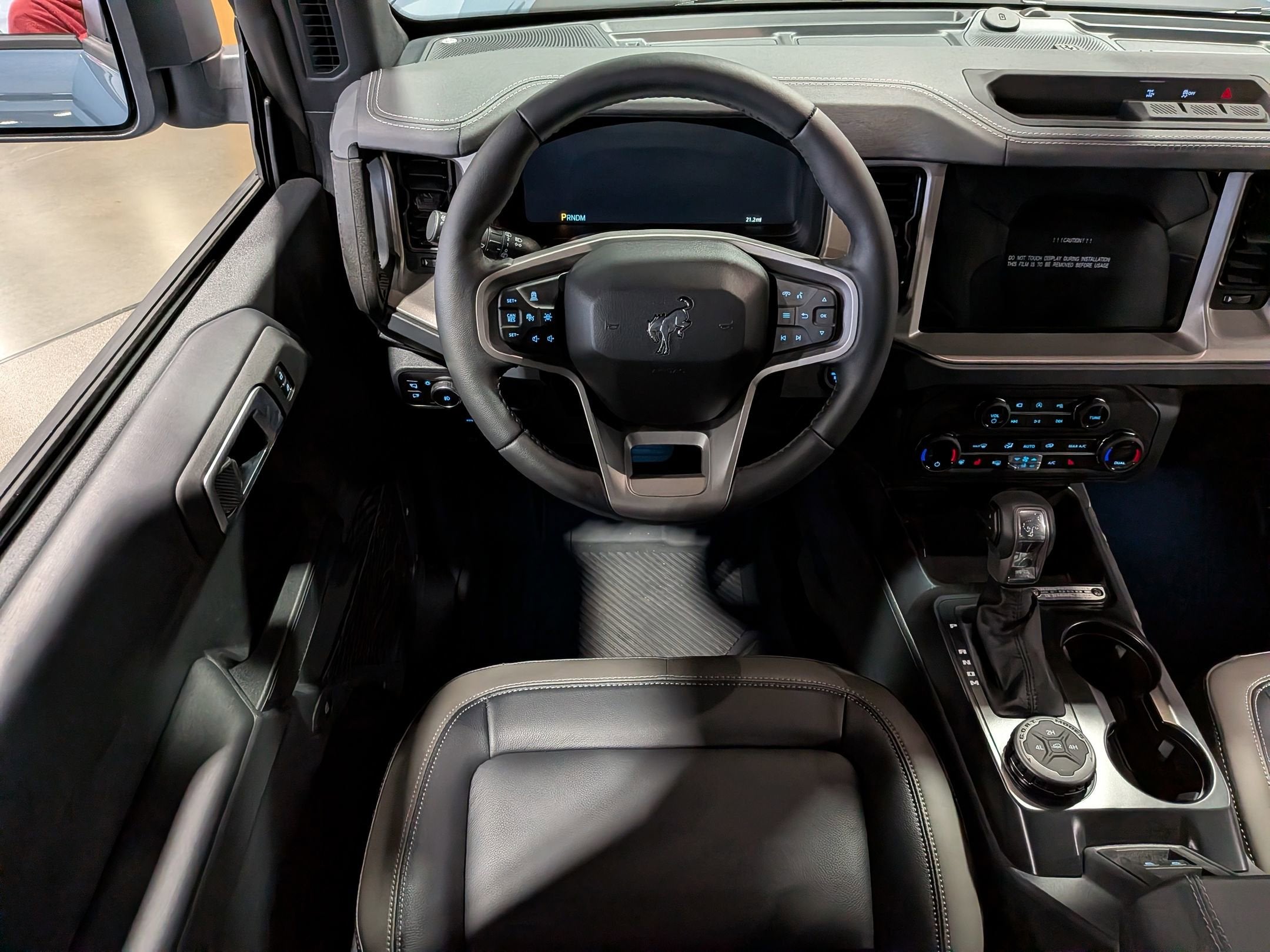 2025 Ford Bronco Outer Bank Custom Wheels / Lift