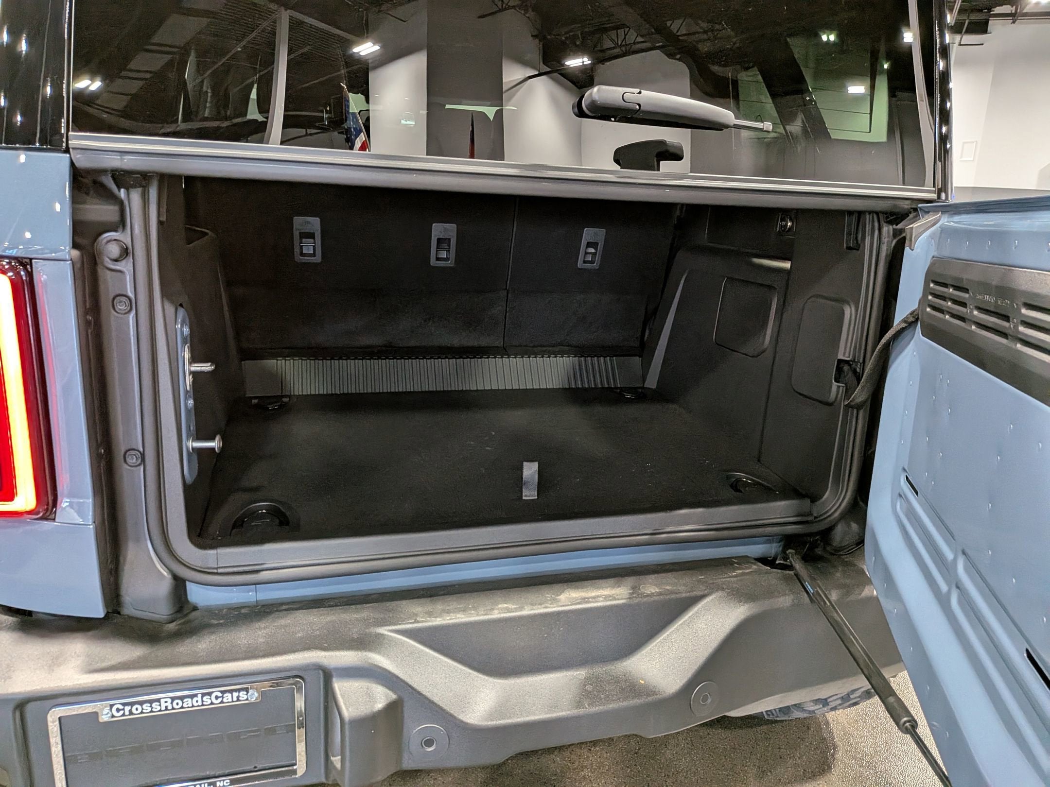 2025 Ford Bronco Outer Bank Custom Wheels / Lift