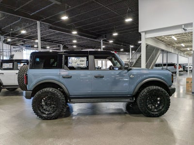 2025 Ford Bronco Outer Bank Custom Wheels / Lift