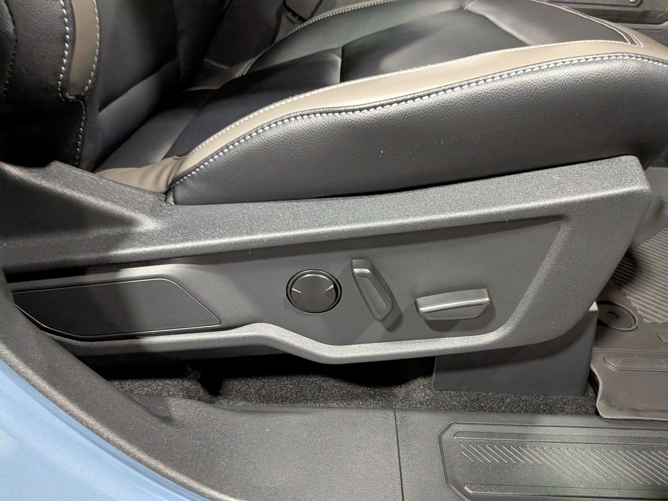 2025 Ford Bronco Outer Bank Custom Wheels / Lift