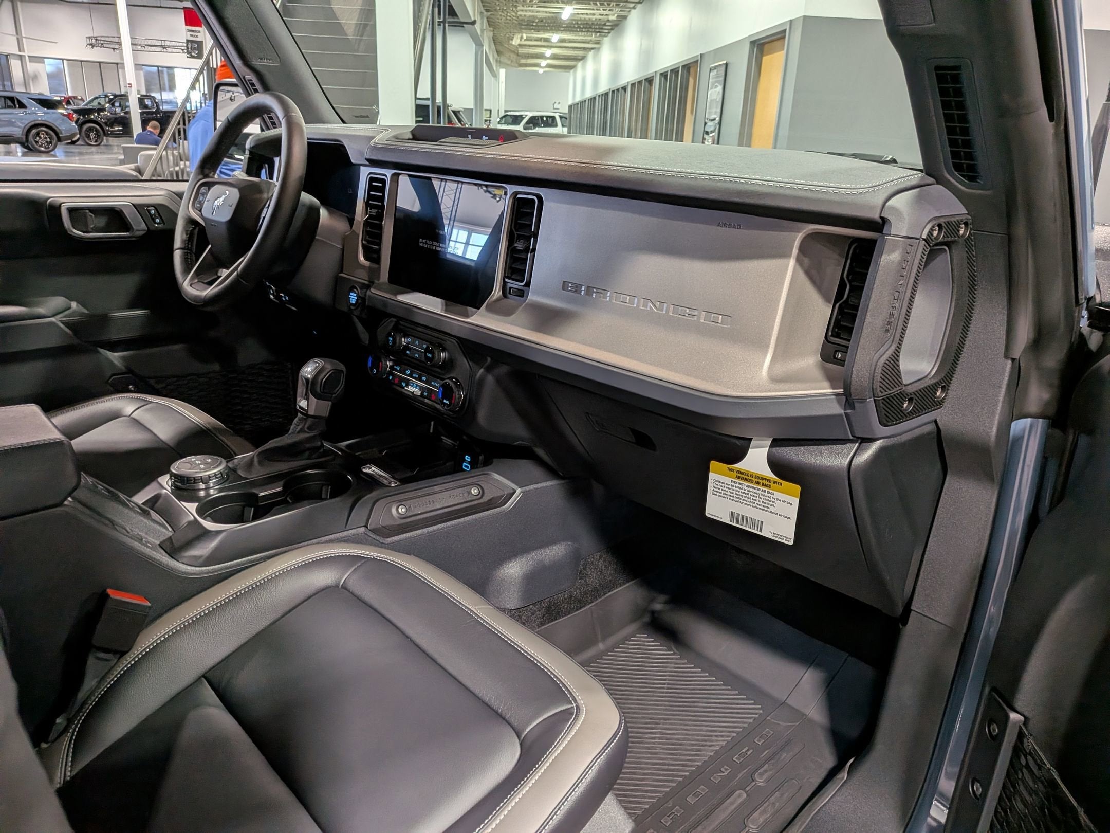 2025 Ford Bronco Outer Bank Custom Wheels / Lift