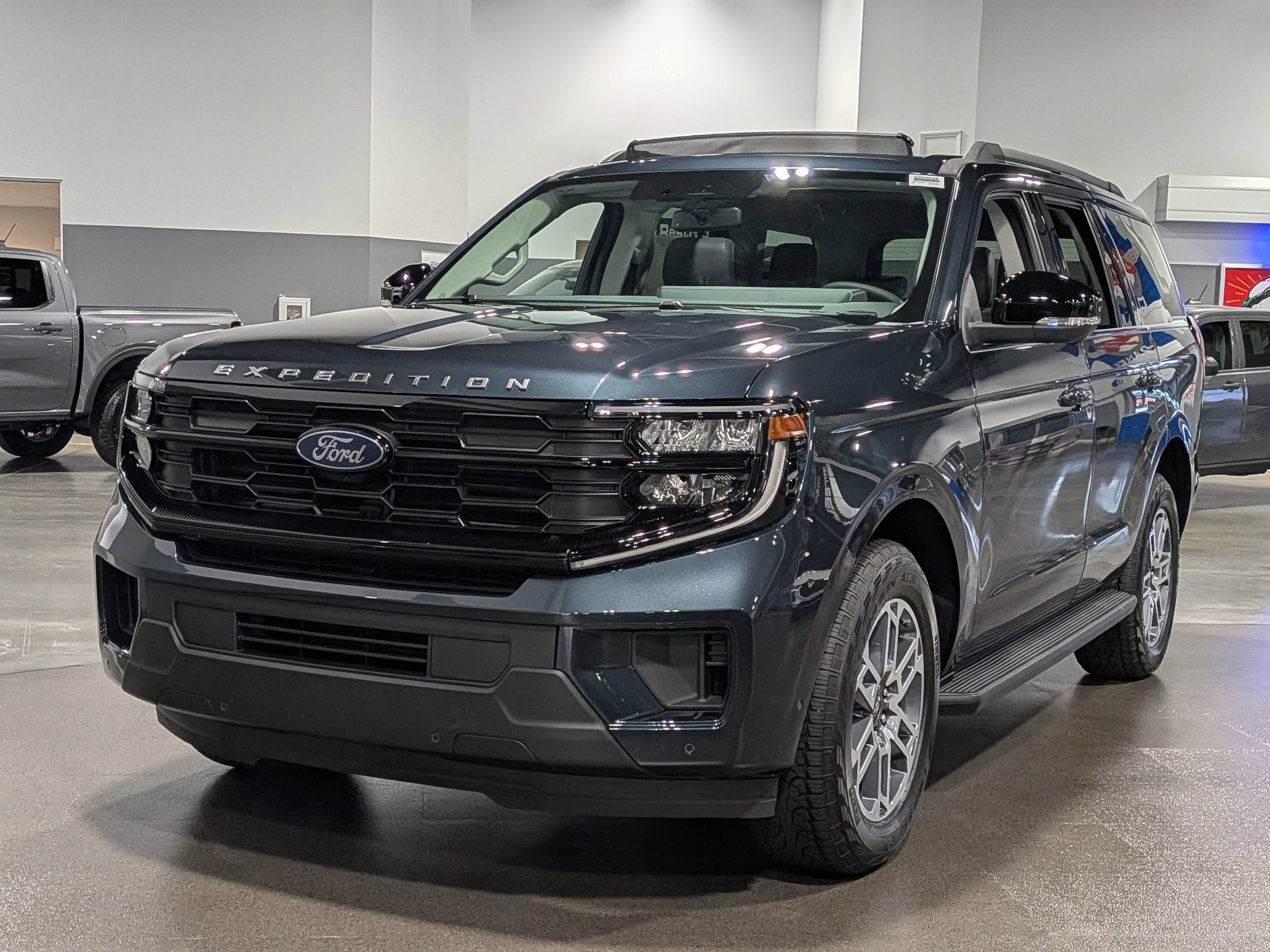 2025 Ford Expedition Active
