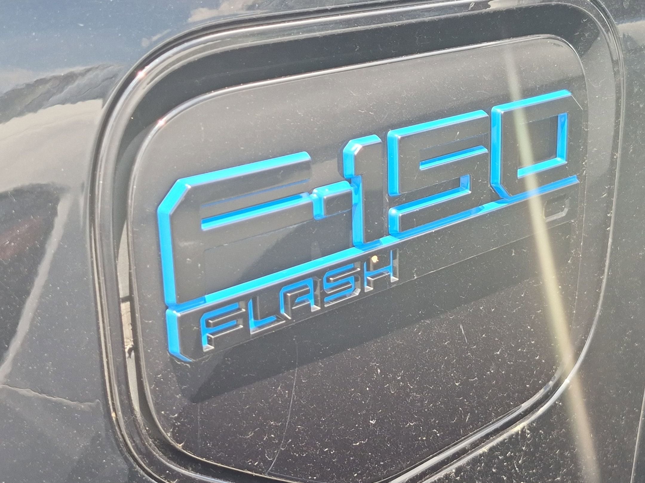 2025 Ford F-150 Lightning Flash