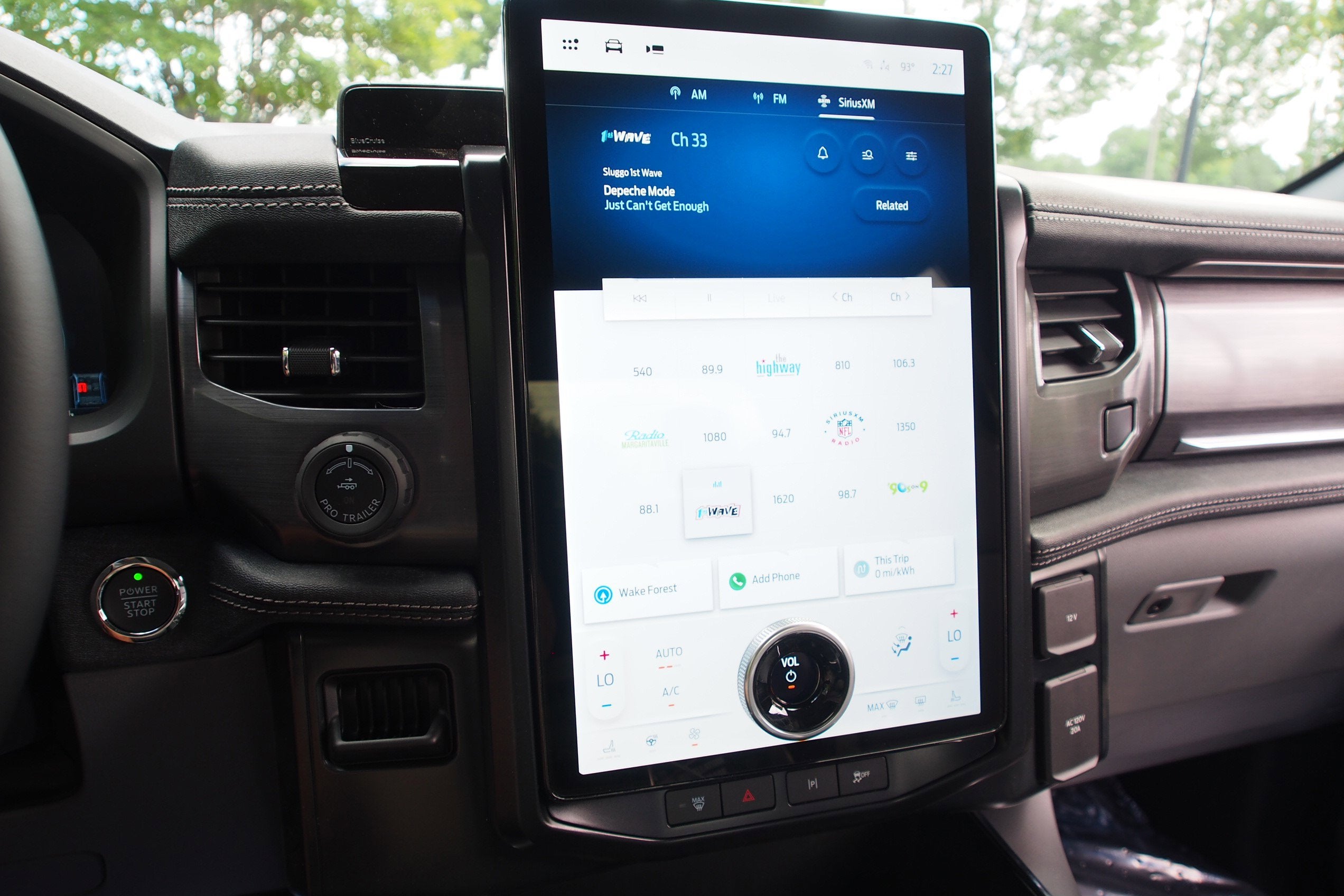 2025 Ford F-150 Lightning Flash