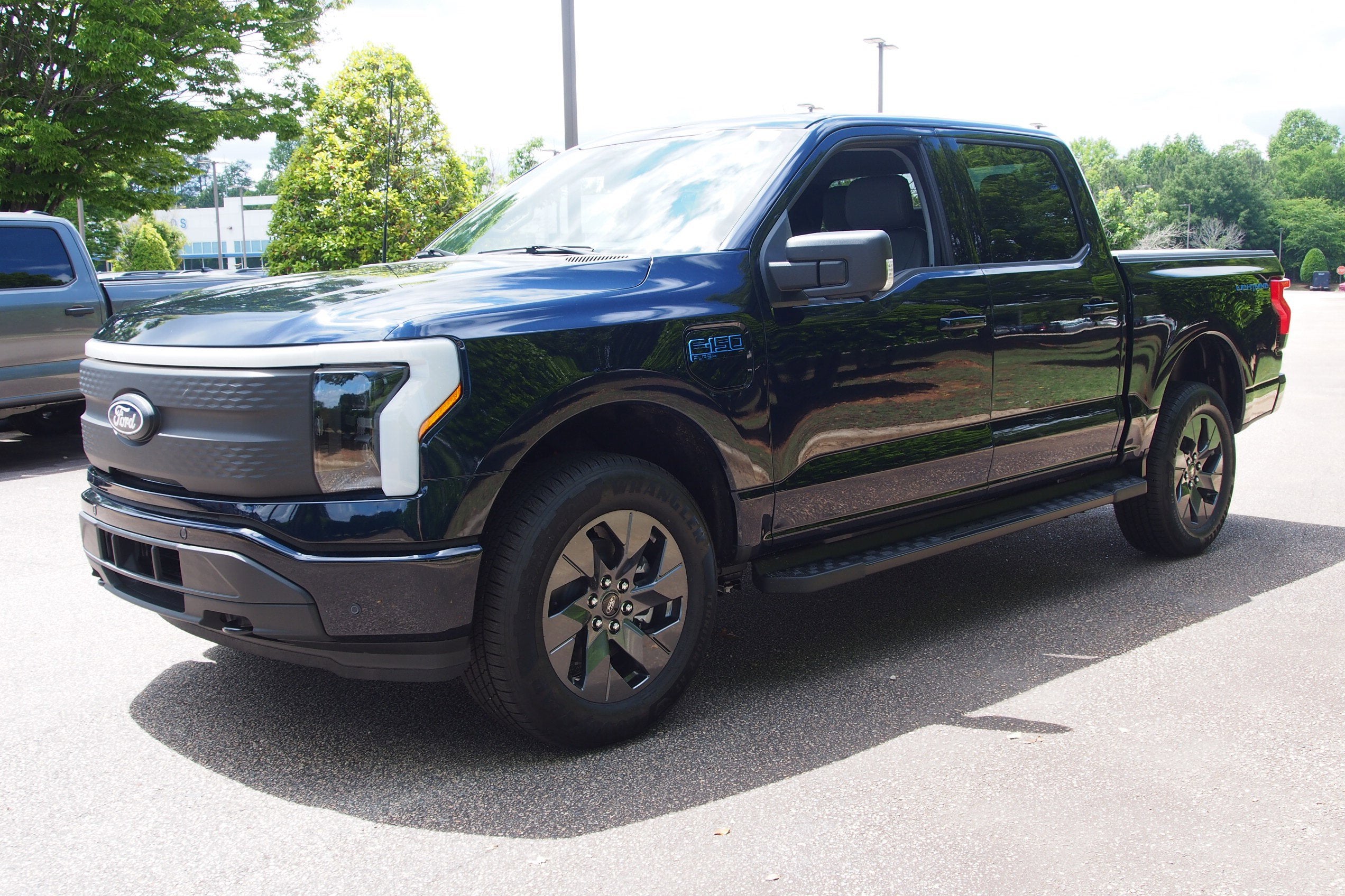 2025 Ford F-150 Lightning Flash