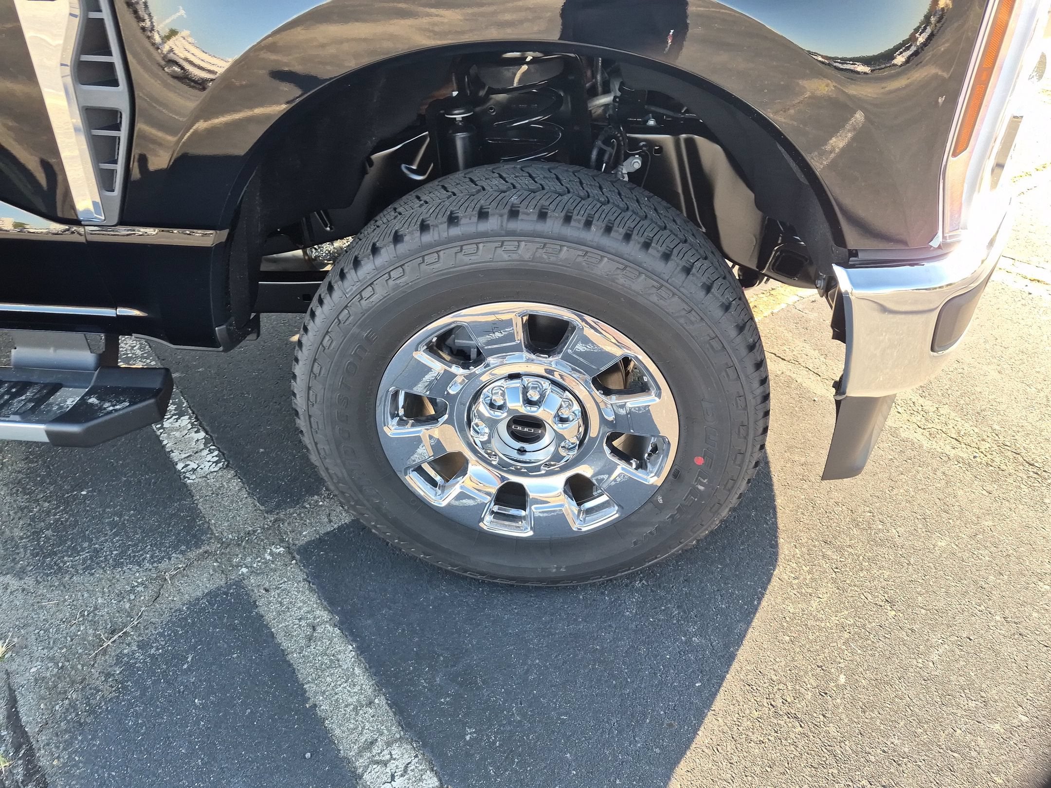 2027 Ford Super Duty F-250 SRW LARIAT