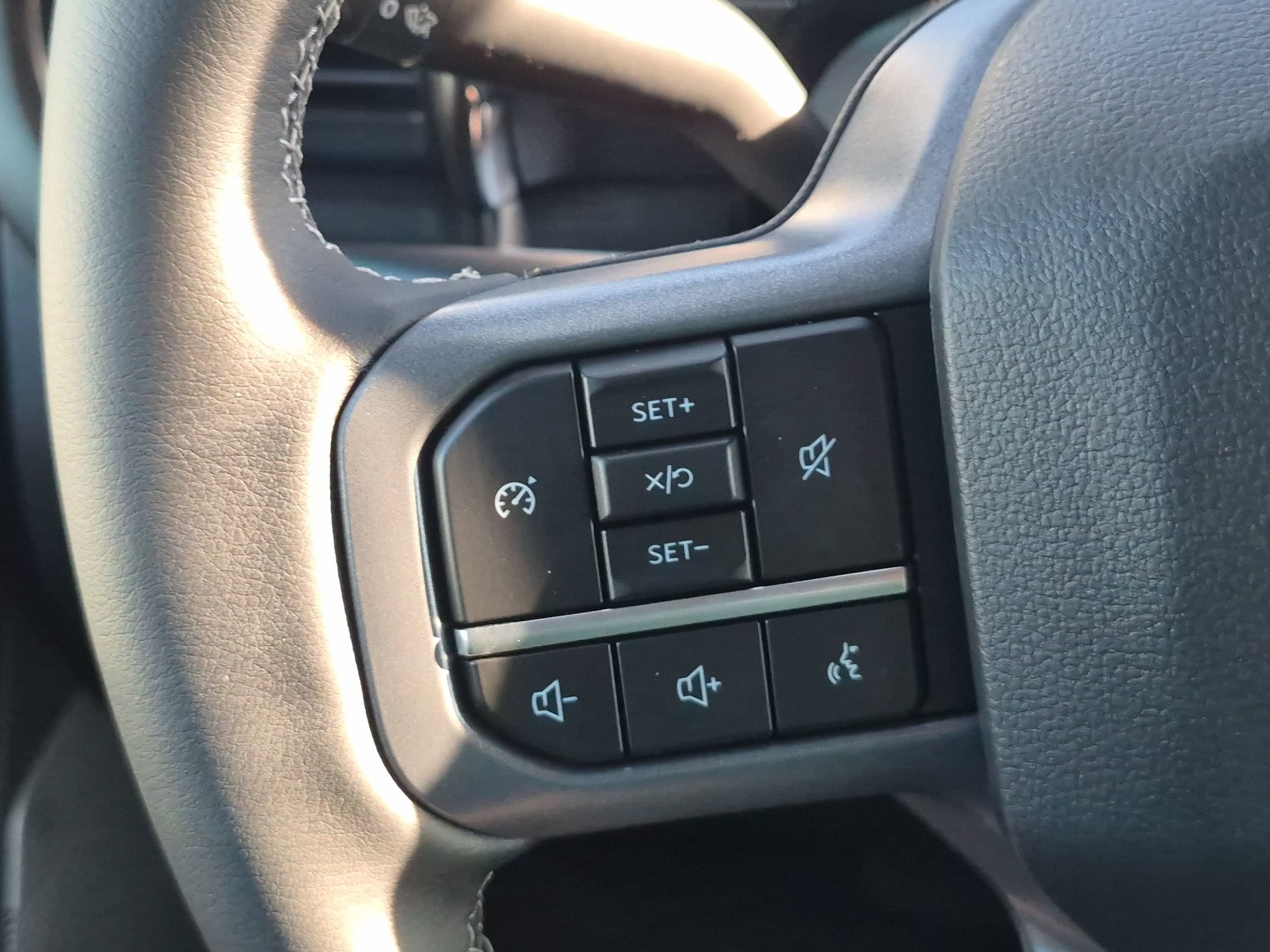 2027 Ford Super Duty F-250 SRW LARIAT