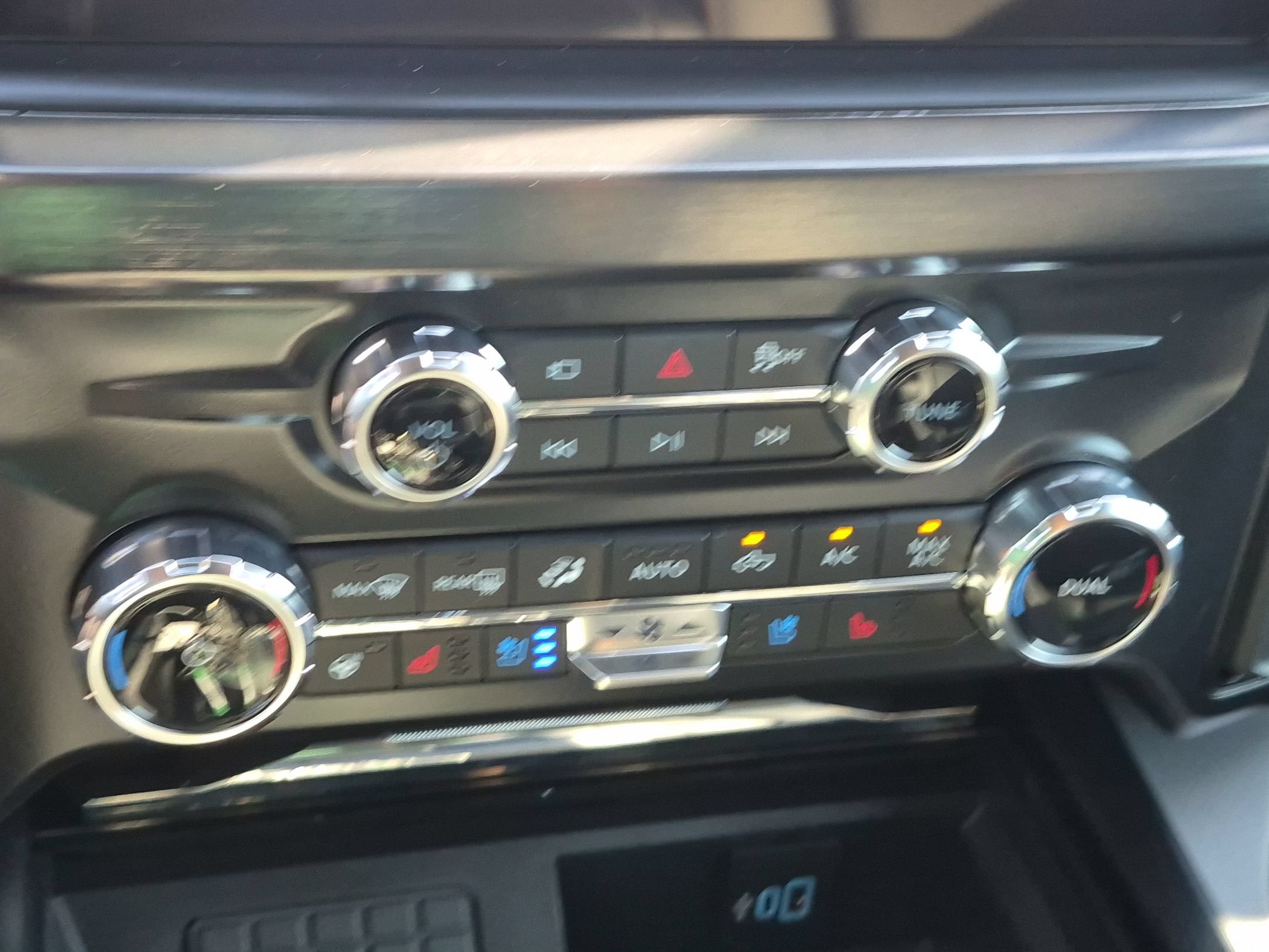 2027 Ford Super Duty F-250 SRW LARIAT
