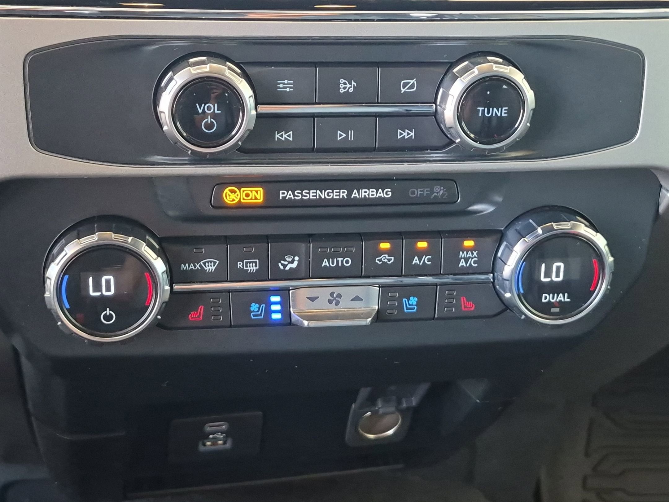 2022 Ford Super Duty F-350 DRW LARIAT