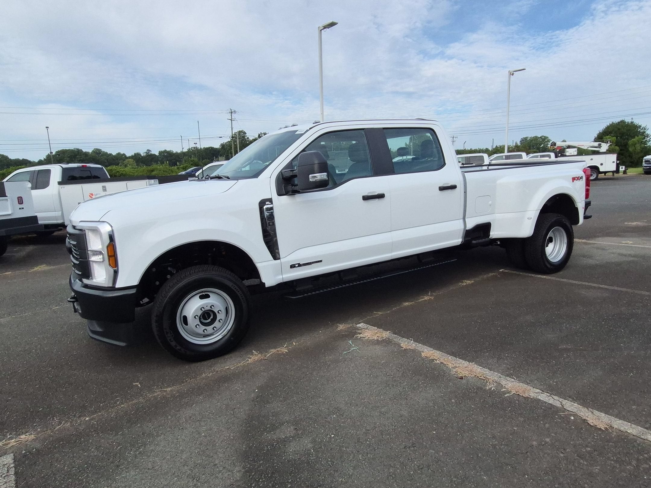 2026 Ford Super Duty F-350 DRW XL