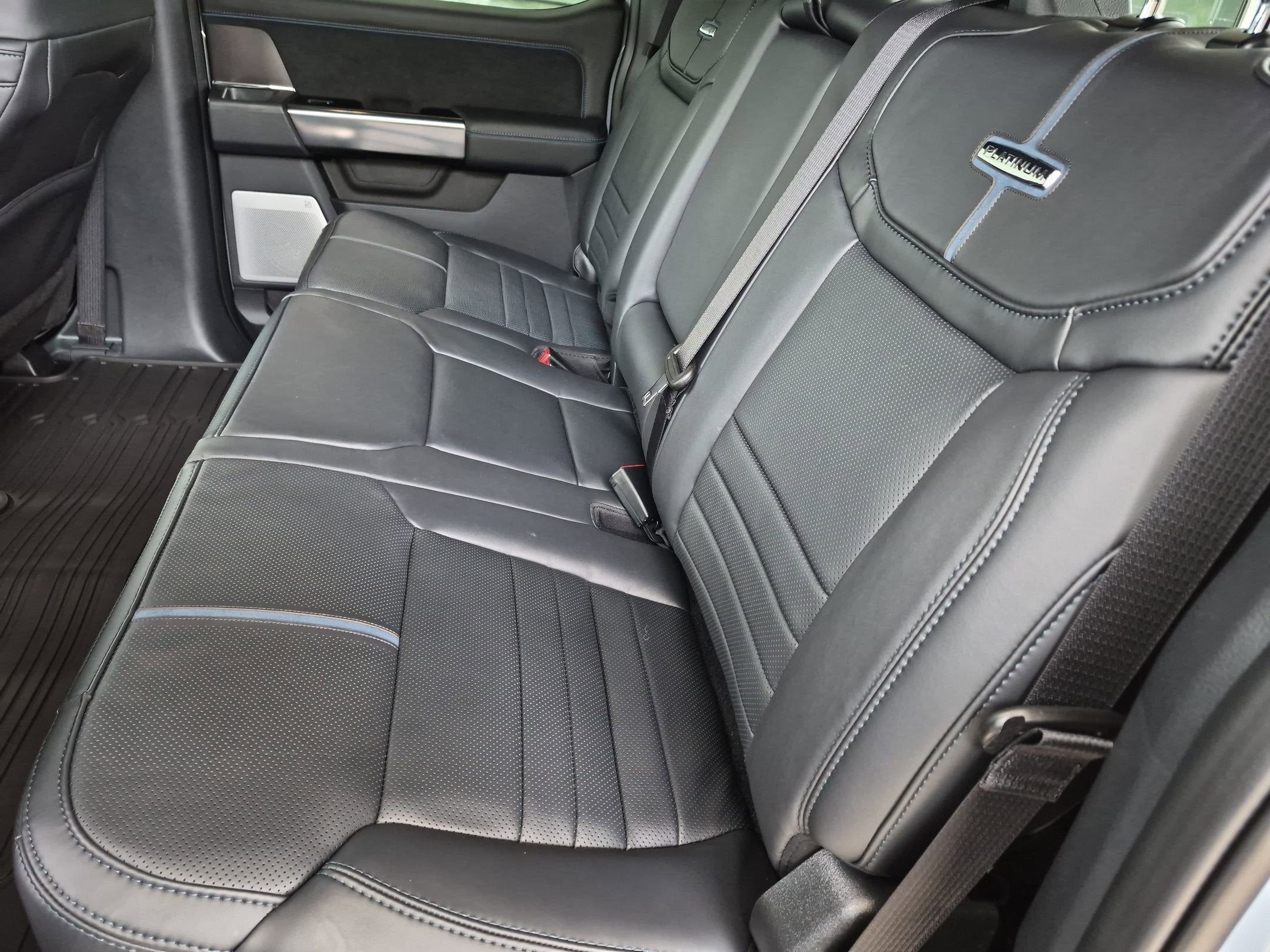 2026 Ford Super Duty F-350 DRW Platinum