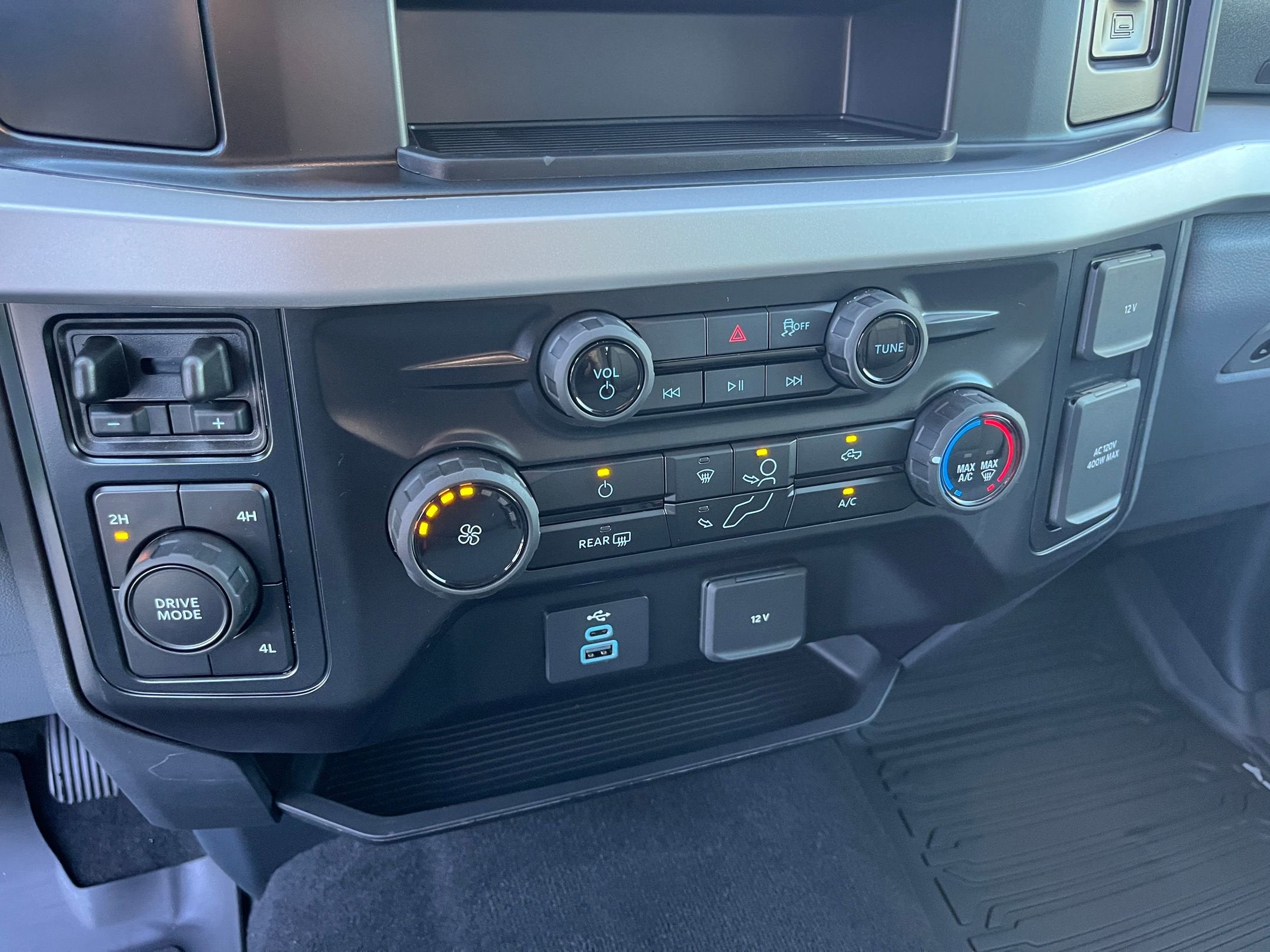 2026 Ford Super Duty F-450 DRW XLT