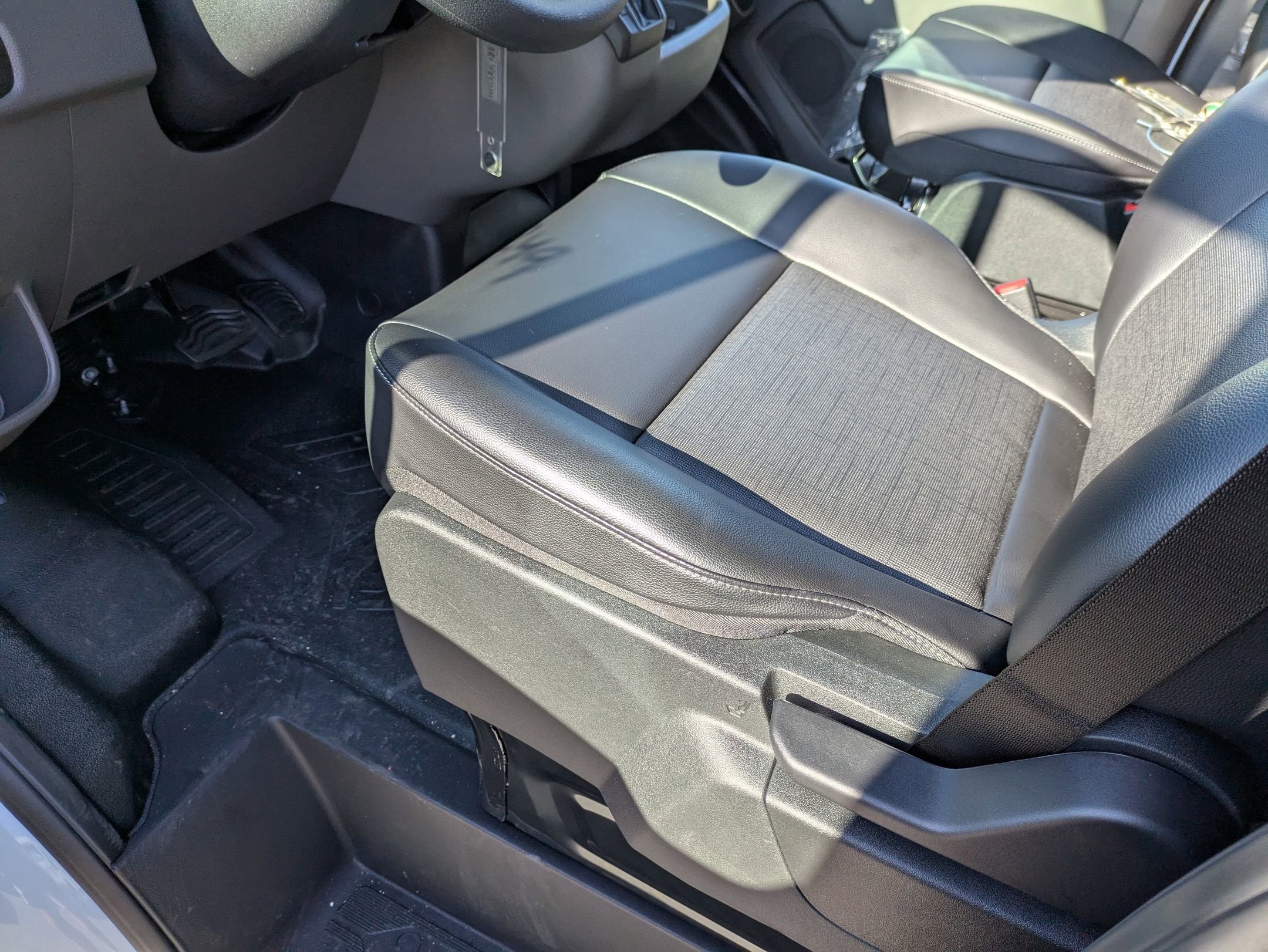 2025 Ford Transit Cargo Van Base