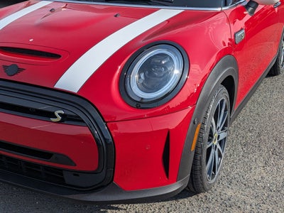 2023 MINI Hardtop 2 Door Cooper SE Signature