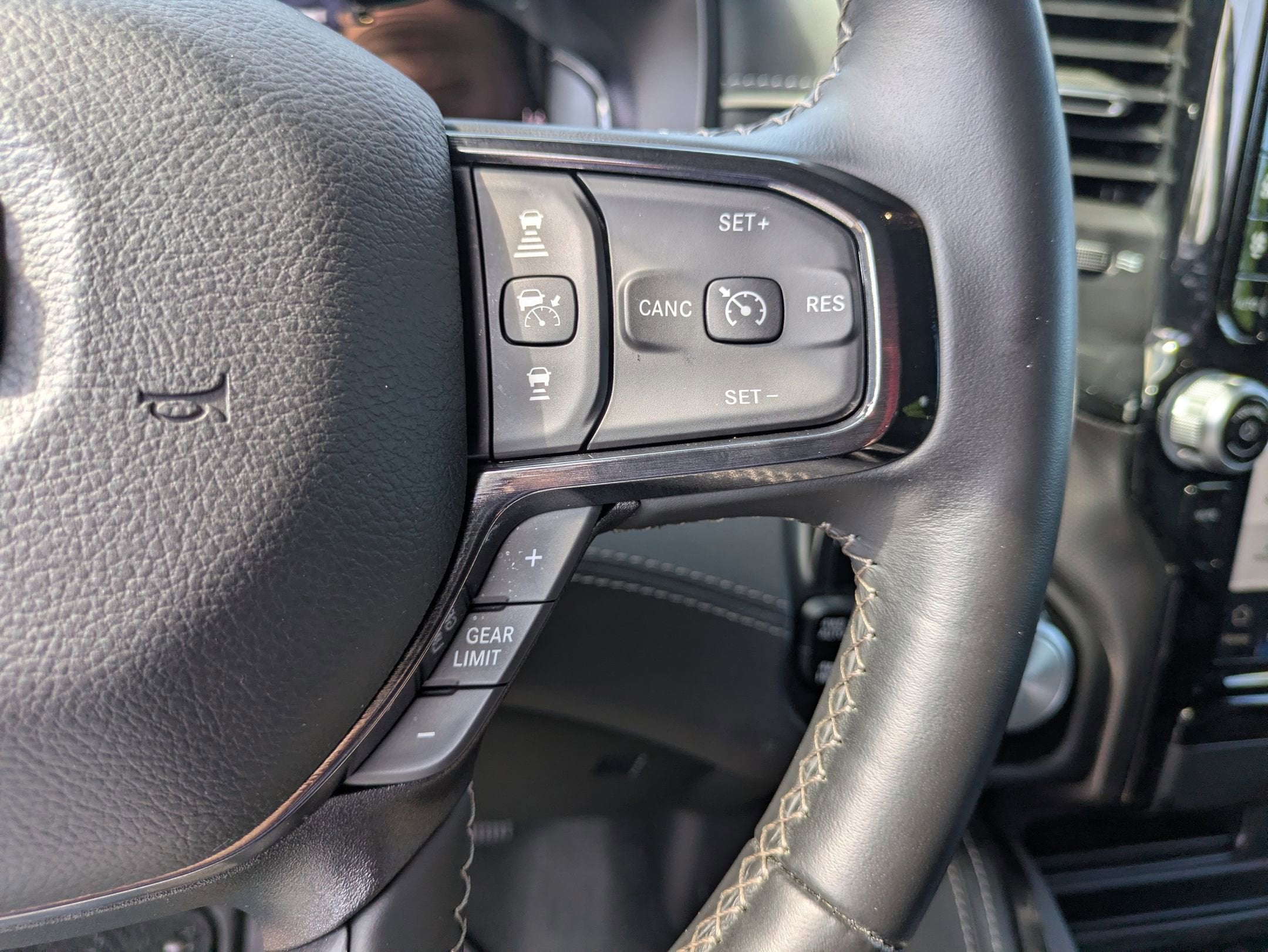 2023 RAM 1500 Limited
