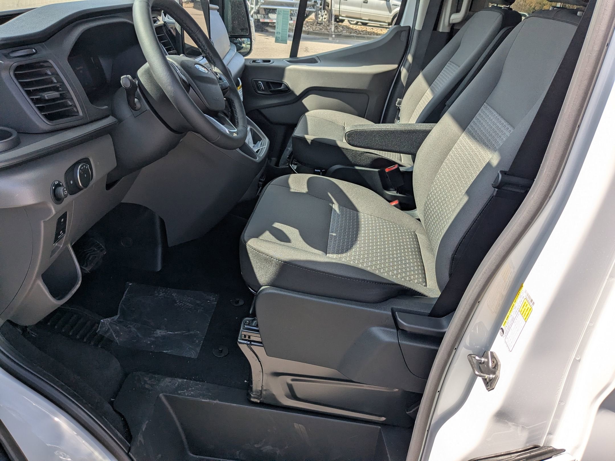 2026 Ford Transit Passenger Wagon XLT