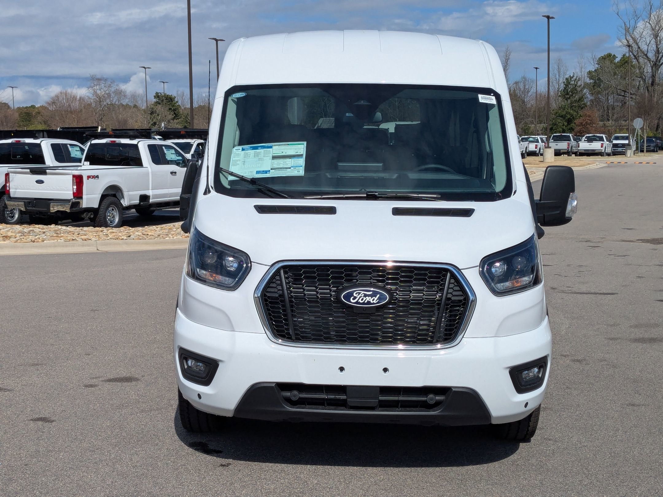 2026 Ford Transit Passenger Wagon XLT