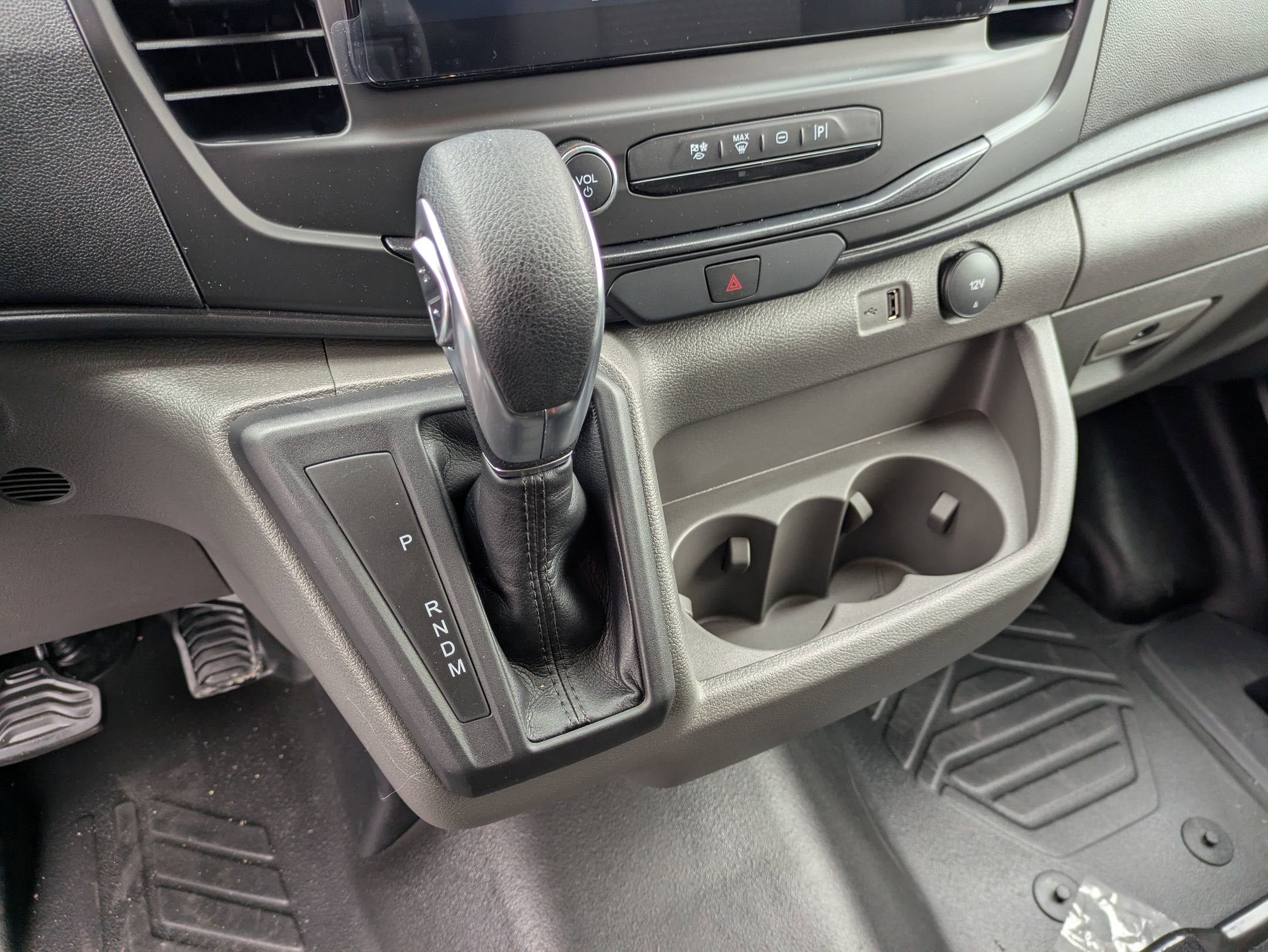 2026 Ford Transit Passenger Wagon XL