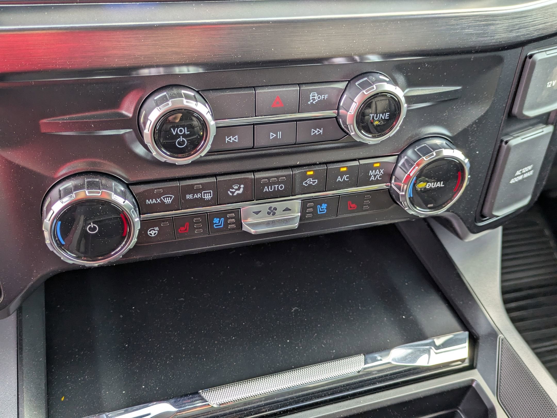 2026 Ford Super Duty F-450 DRW LARIAT