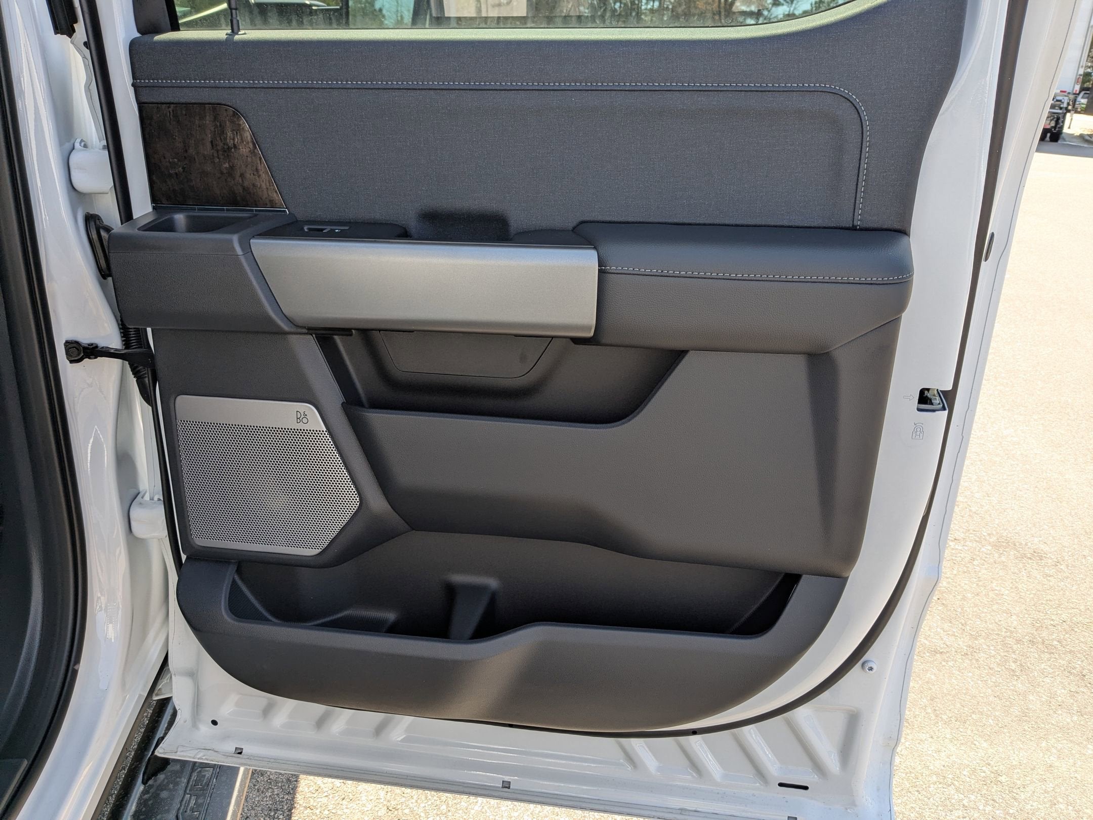 2026 Ford Super Duty F-450 DRW LARIAT