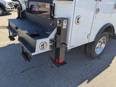 2026 Ford Super Duty F-550 DRW XL