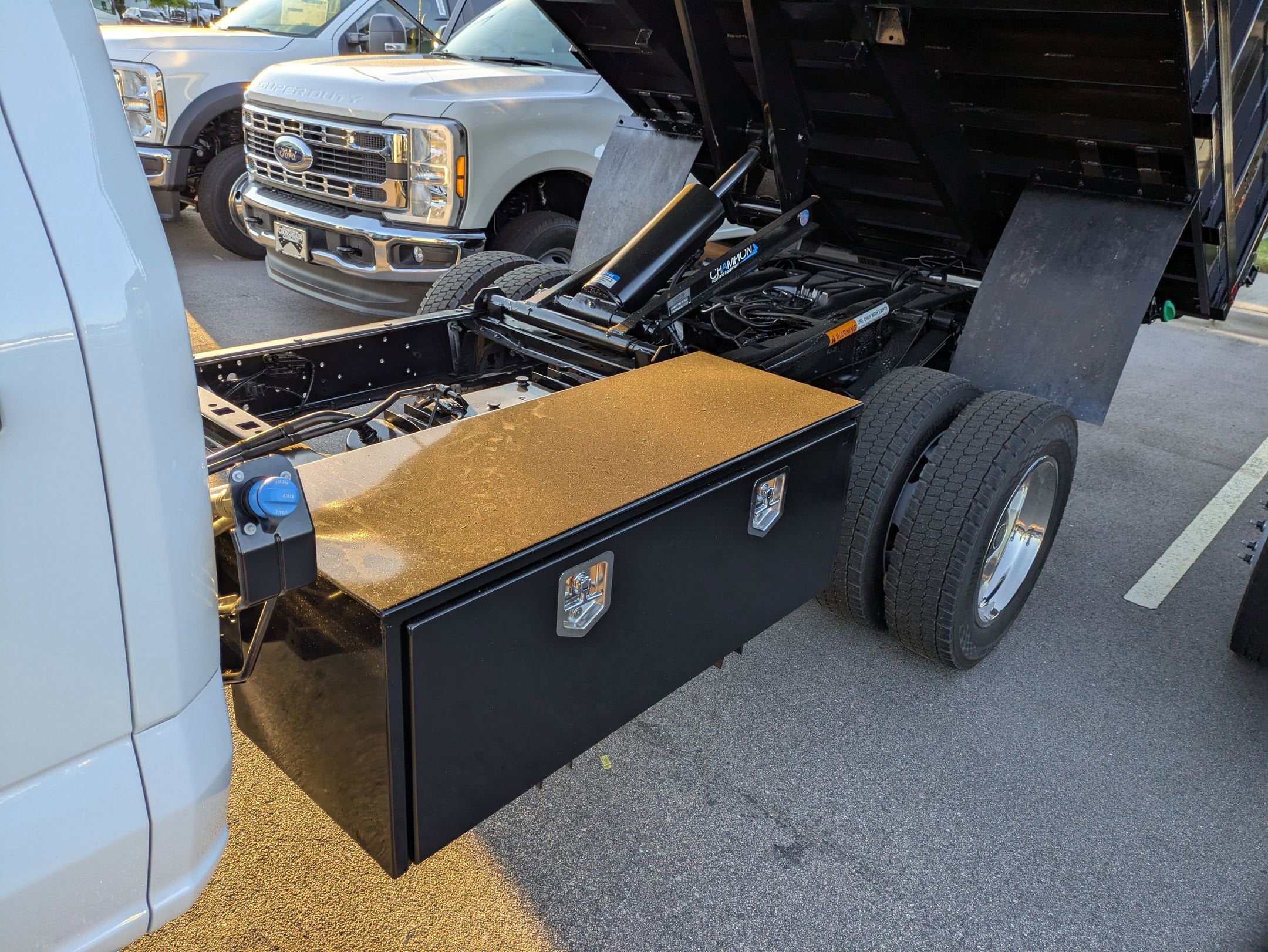 2025 Ford Super Duty F-550 DRW XL